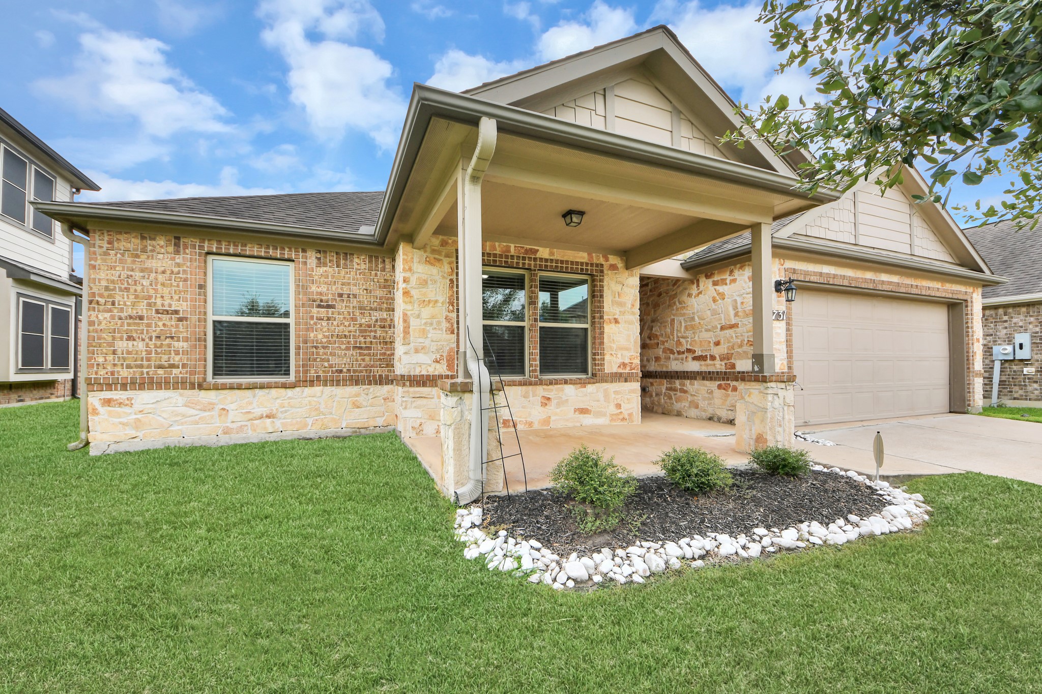 731 Rim Water Drive, Alvin, TX 77511 731 Rim Water Drive, Alvin, TX 77511