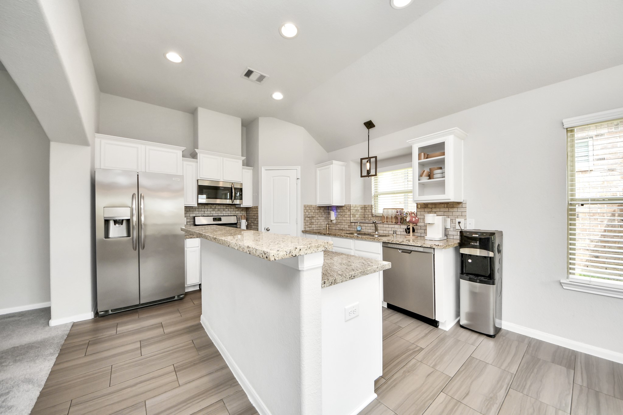731 Rim Water Drive, Alvin, TX 77511 731 Rim Water Drive, Alvin, TX 77511