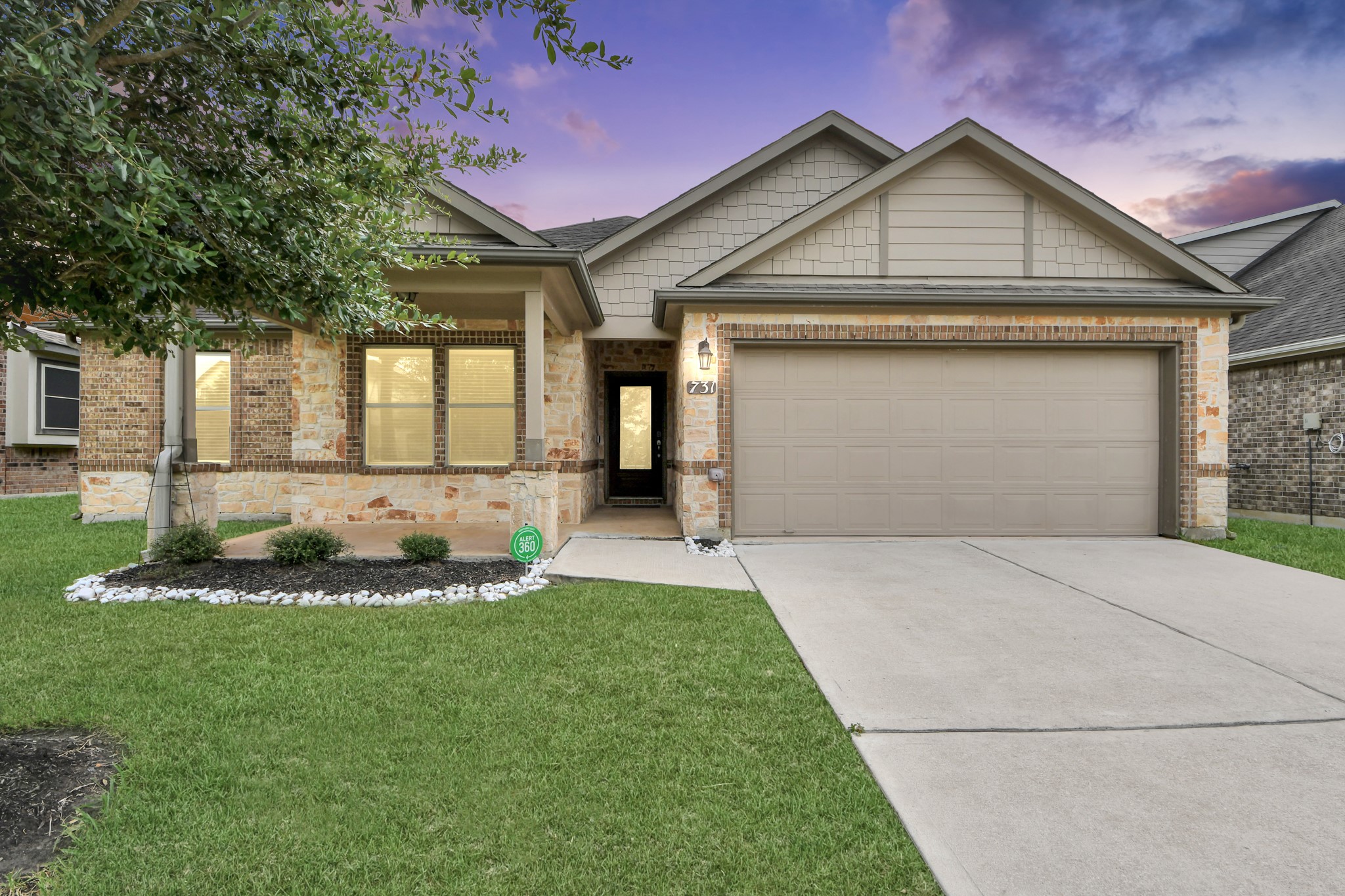 Welcome to 731 Rim Water Drive. Welcome to 731 Rim Water Drive.