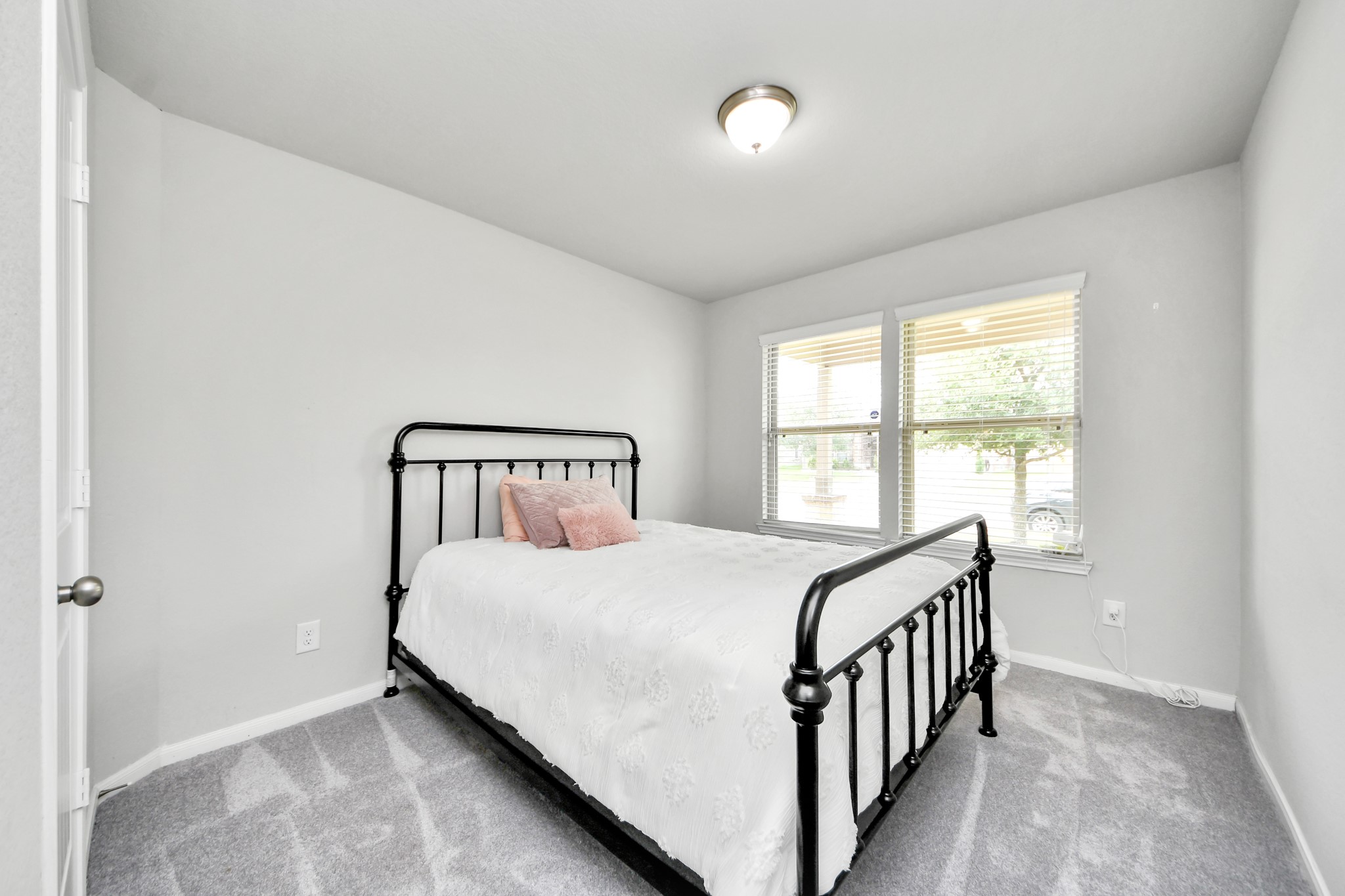 731 Rim Water Drive, Alvin, TX 77511