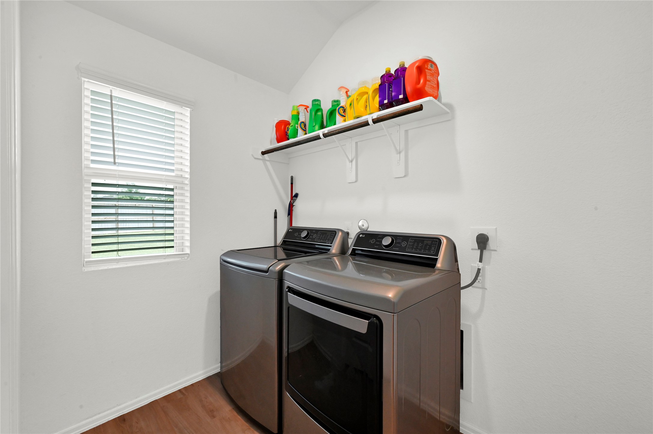 4802 Penton Meadow Lane, Rosharon, TX 77583