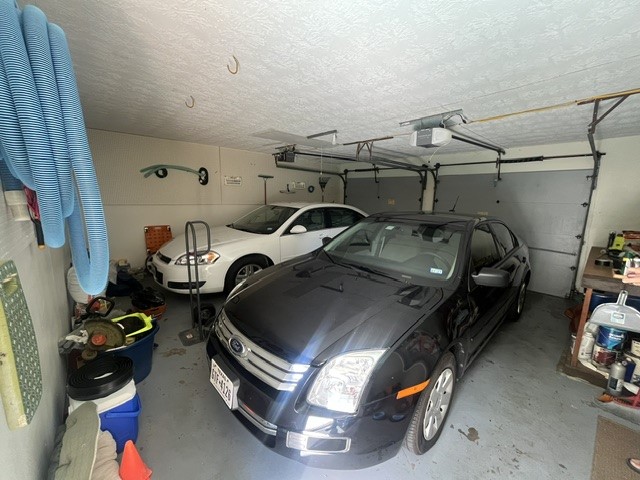 Plenty of space for 2 cars.