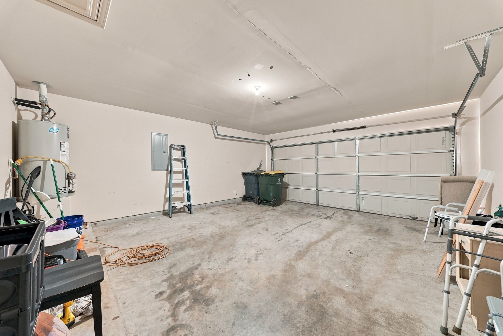 9911 Sterling Place Drive, Conroe, TX 77303