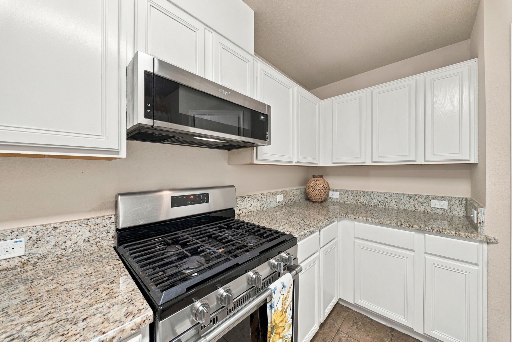 9911 Sterling Place Drive, Conroe, TX 77303