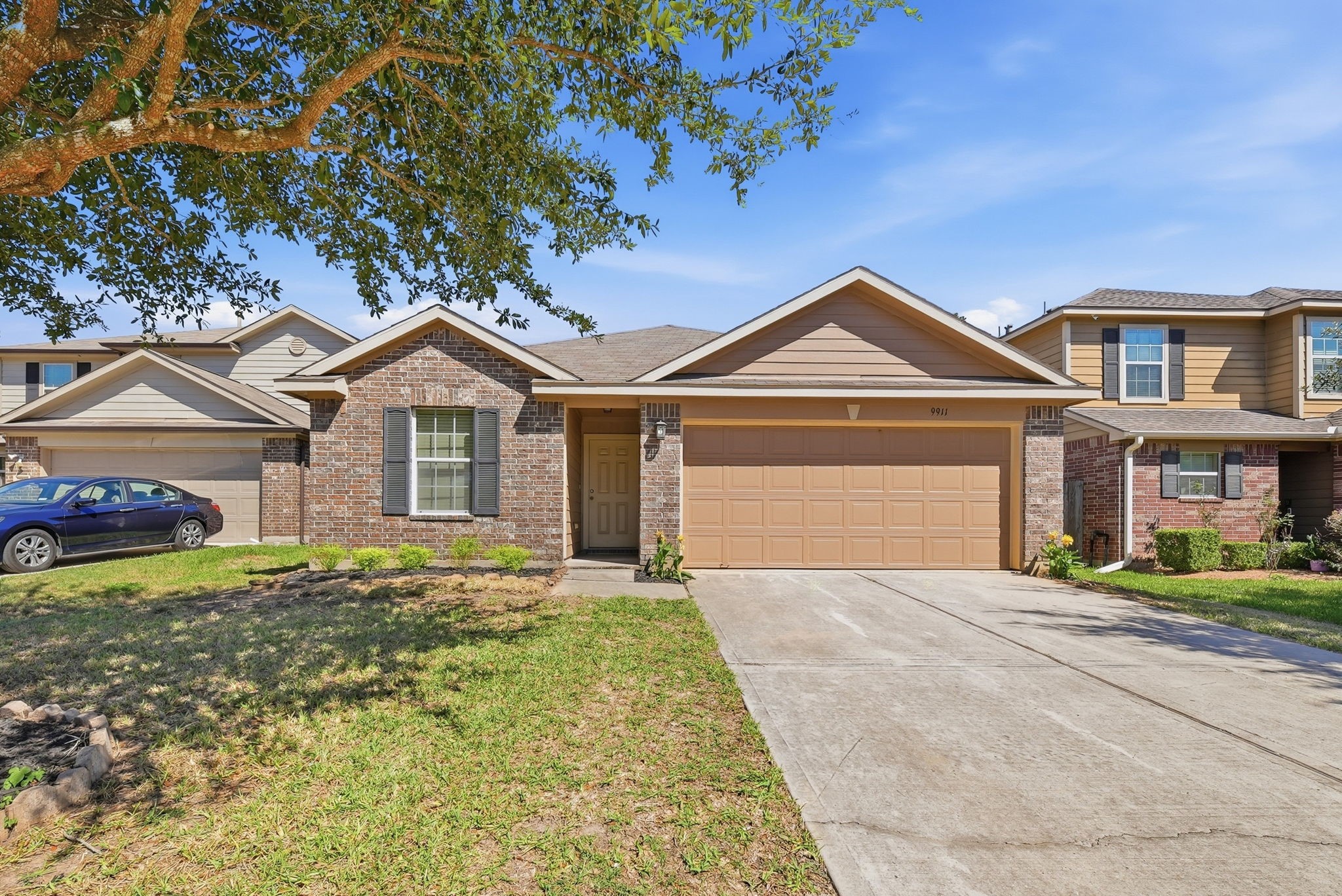 9911 Sterling Place Drive, Conroe, TX 77303