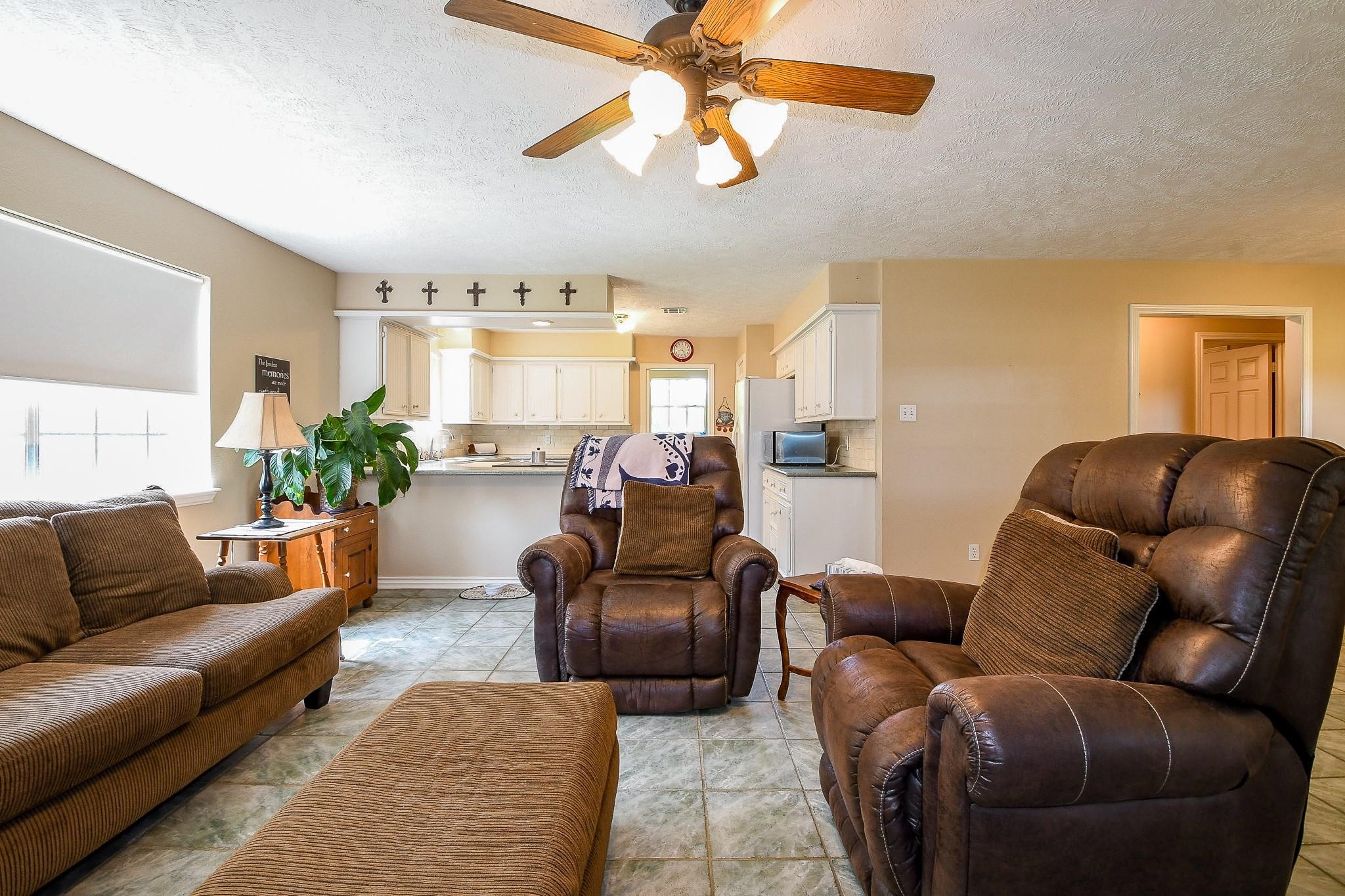 Open living room in the secondary house