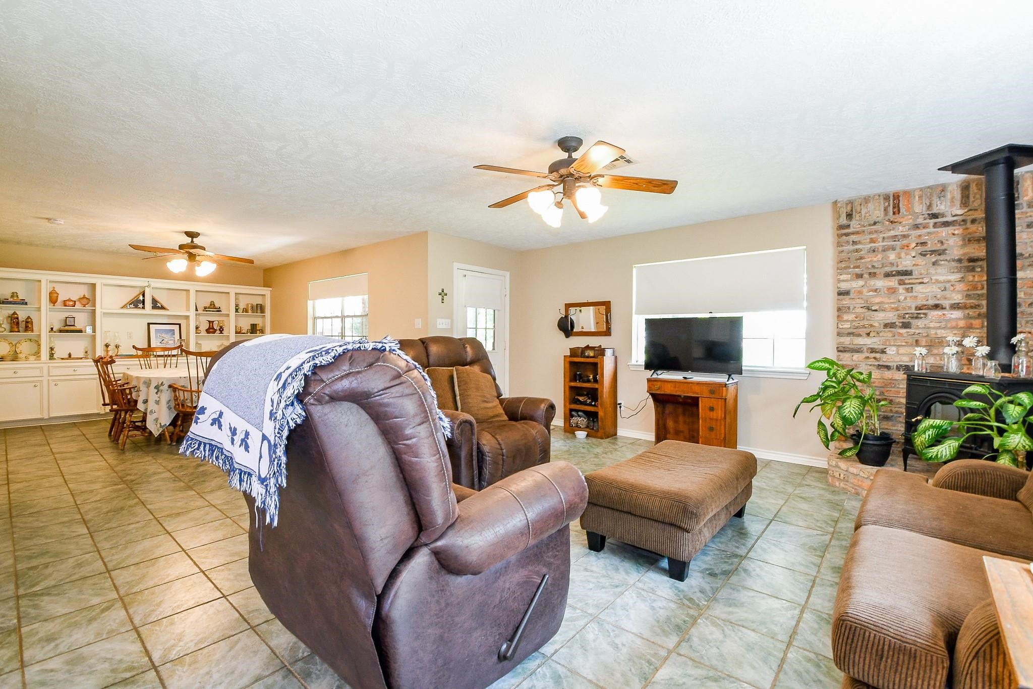 Open living room in the secondary house
