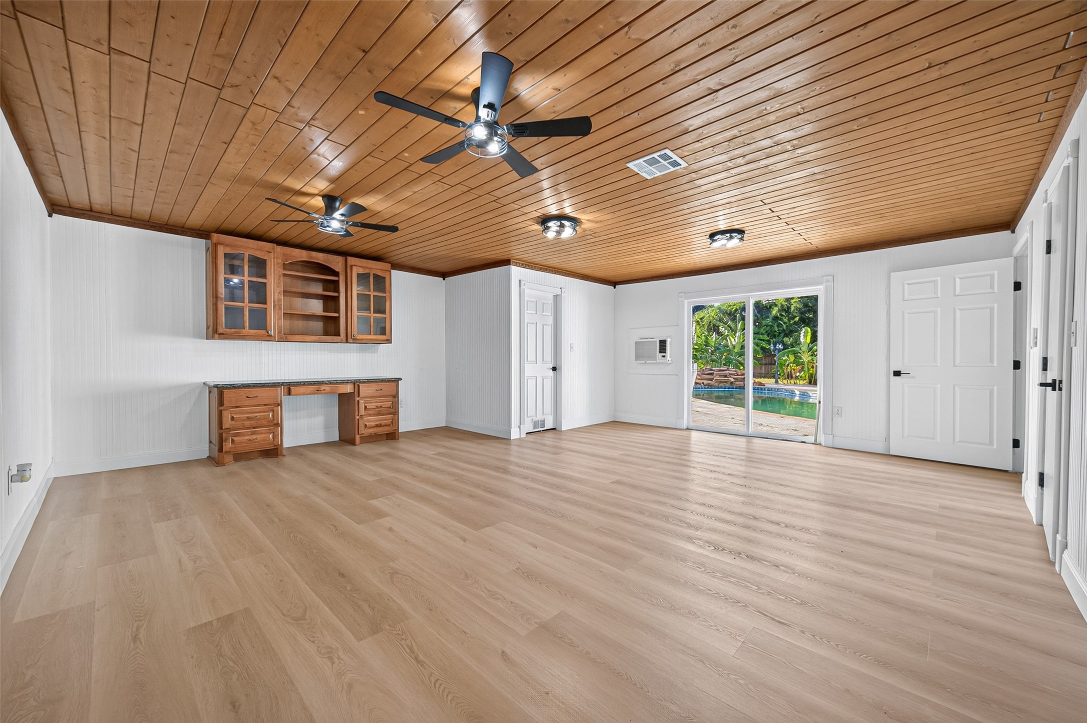 Master Bedroom 2 with Spacious Walking closet