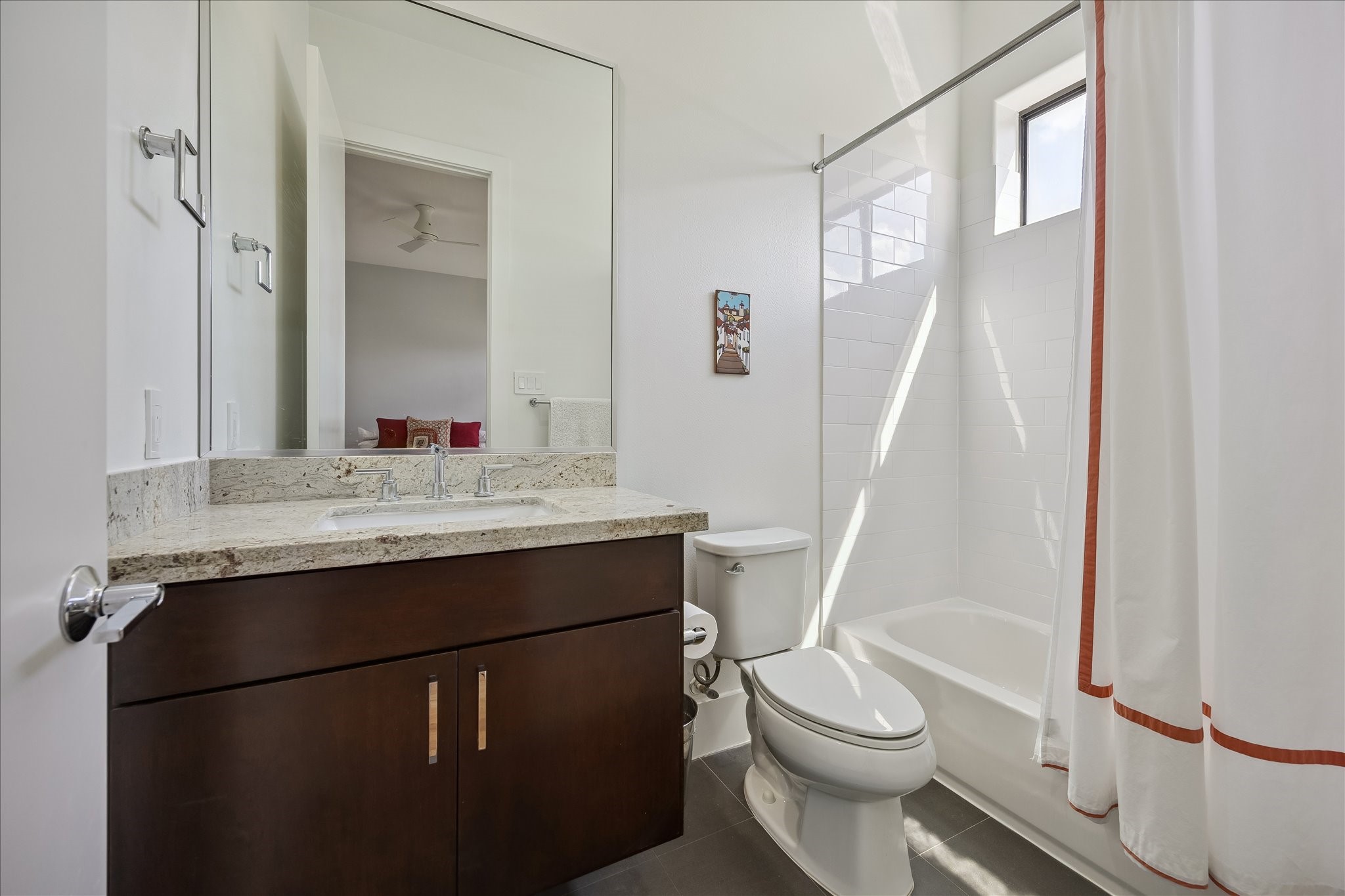 SECONDARY ENSUITE BATH