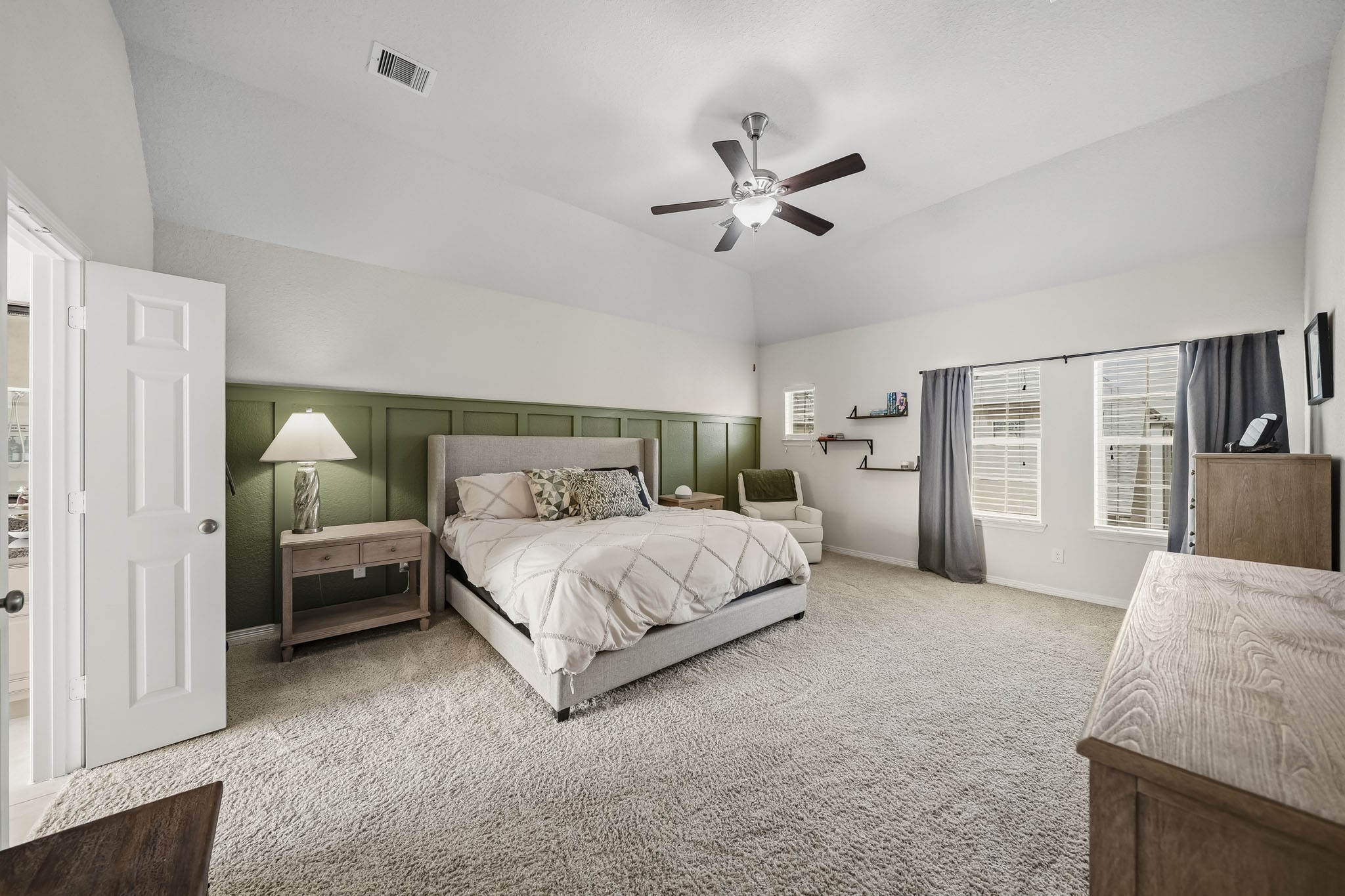 10112 Spring Shadows Park Circle, Houston, TX 77080