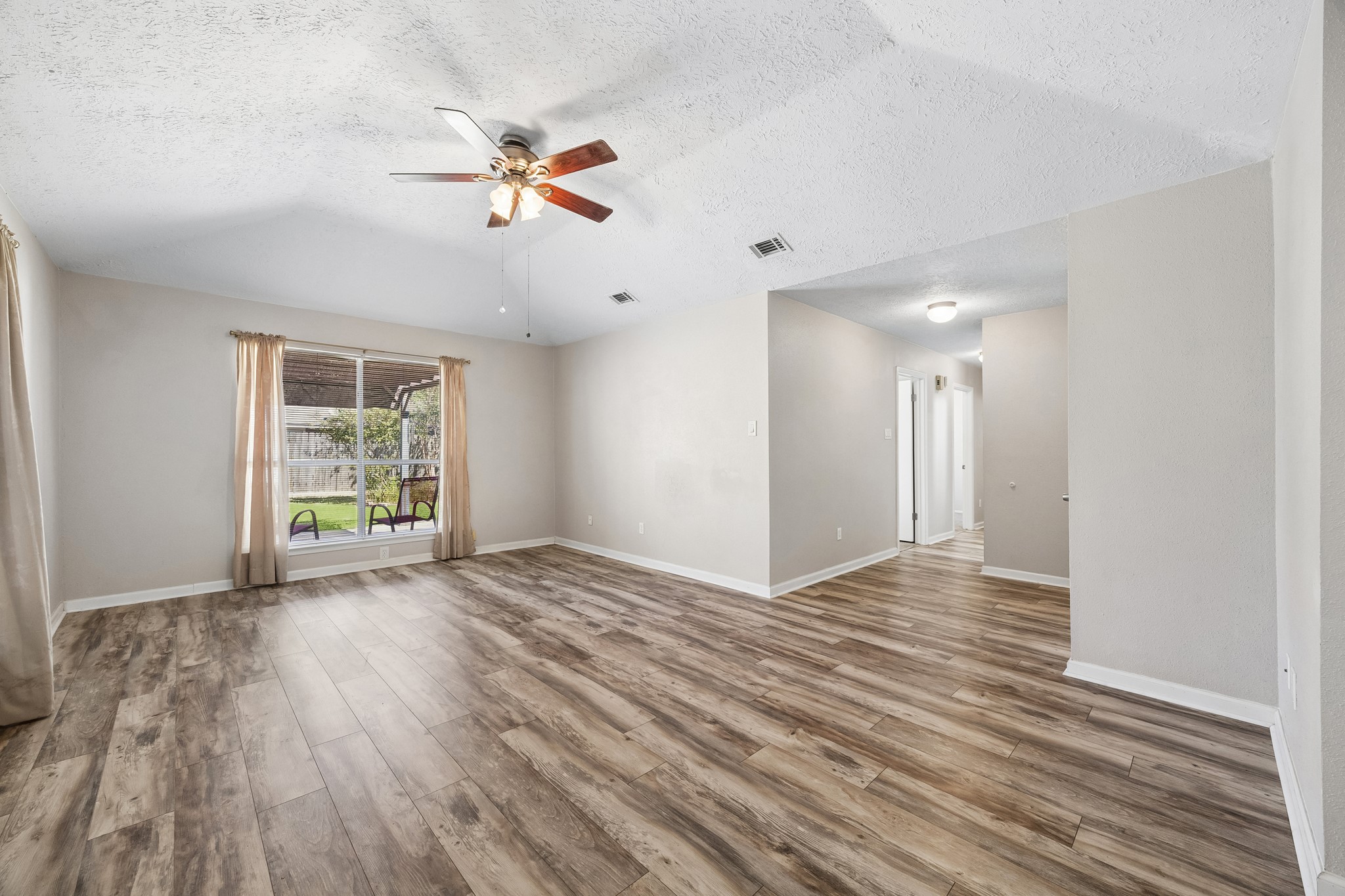 2514 Ewell Drive, League City, TX 77573