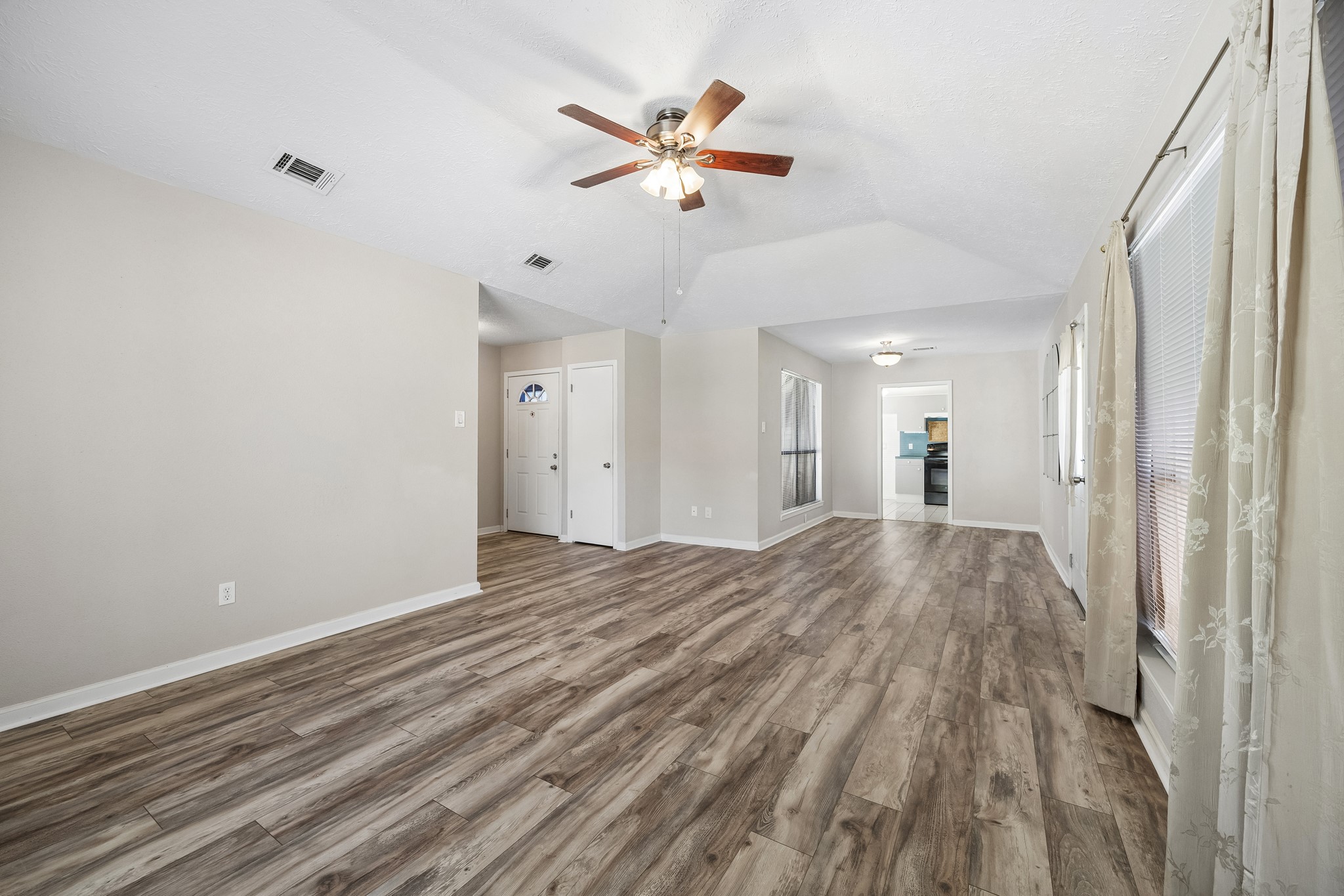 2514 Ewell Drive, League City, TX 77573