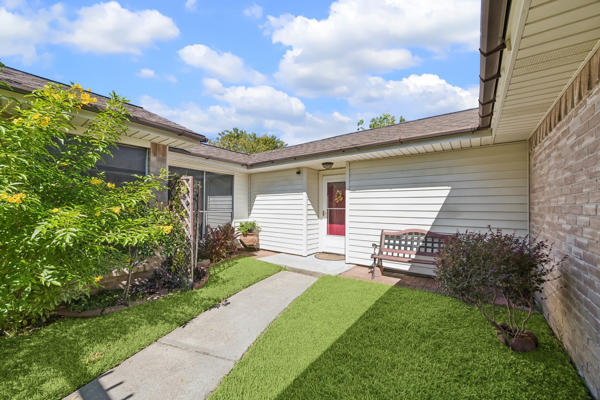 2514 Ewell Drive, League City, TX 77573