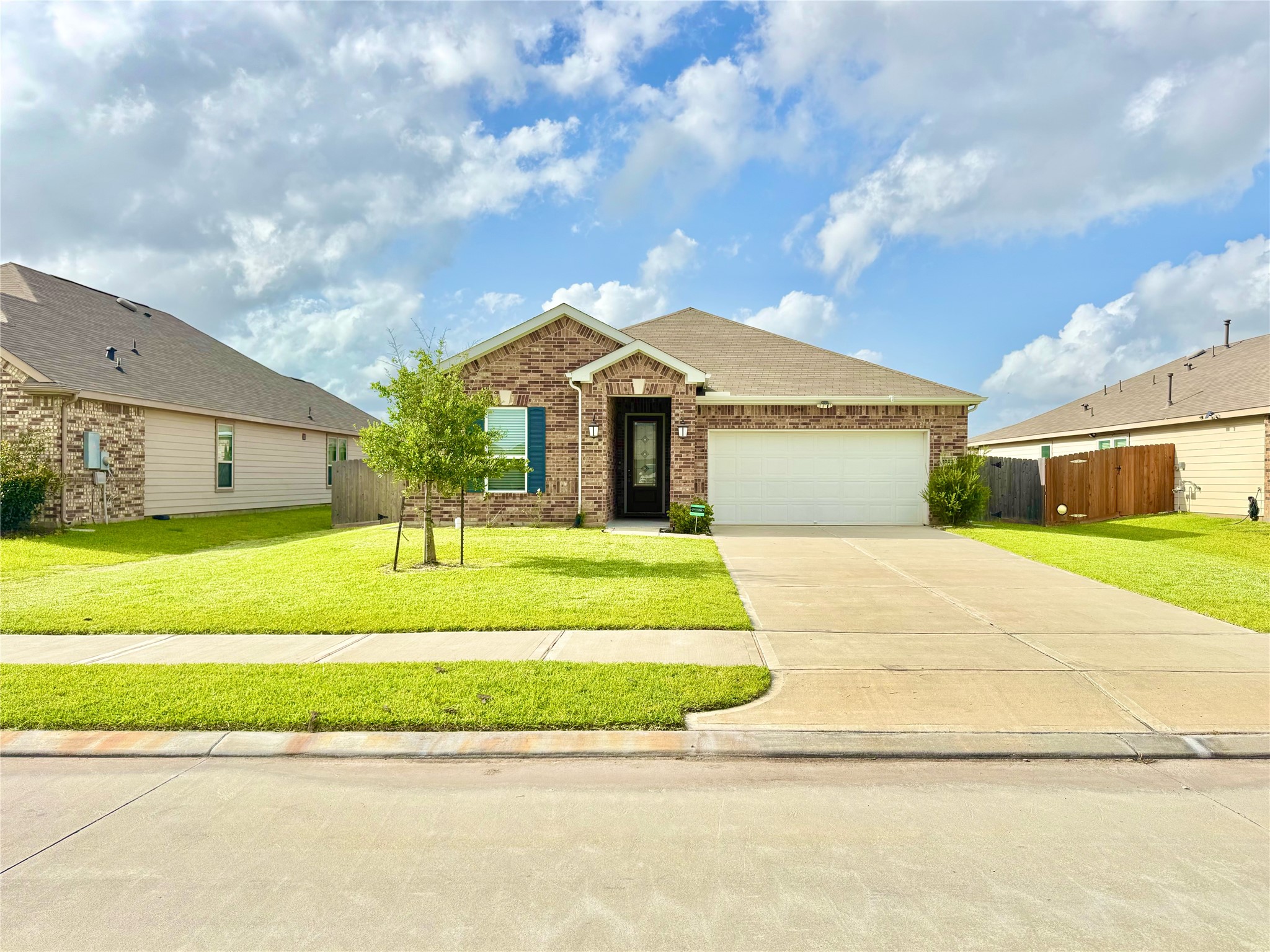 1023 Valley Crest Lane, La Marque, TX 77568 1023 Valley Crest Lane, La Marque, TX 77568