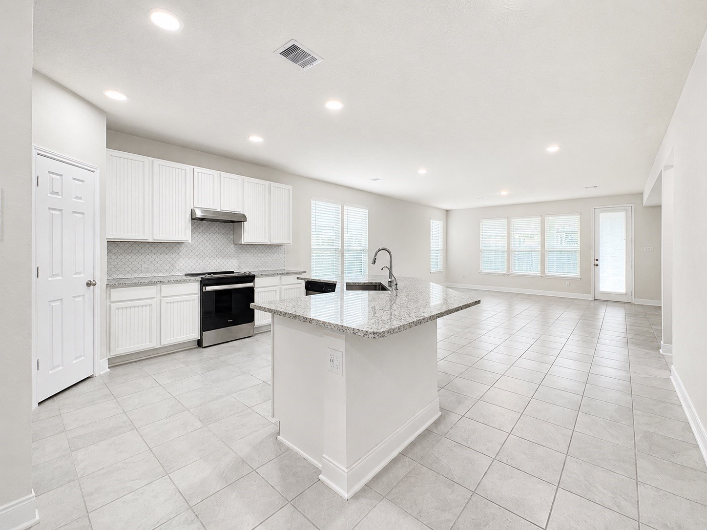 1023 Valley Crest Lane, La Marque, TX 77568