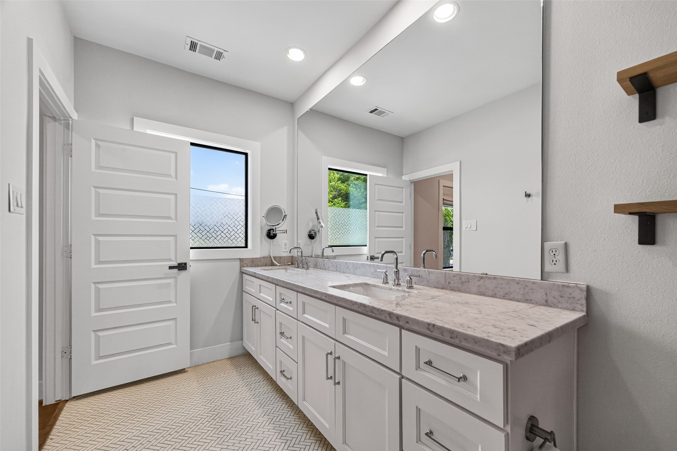 935 Bunton Street, Houston, TX 77009