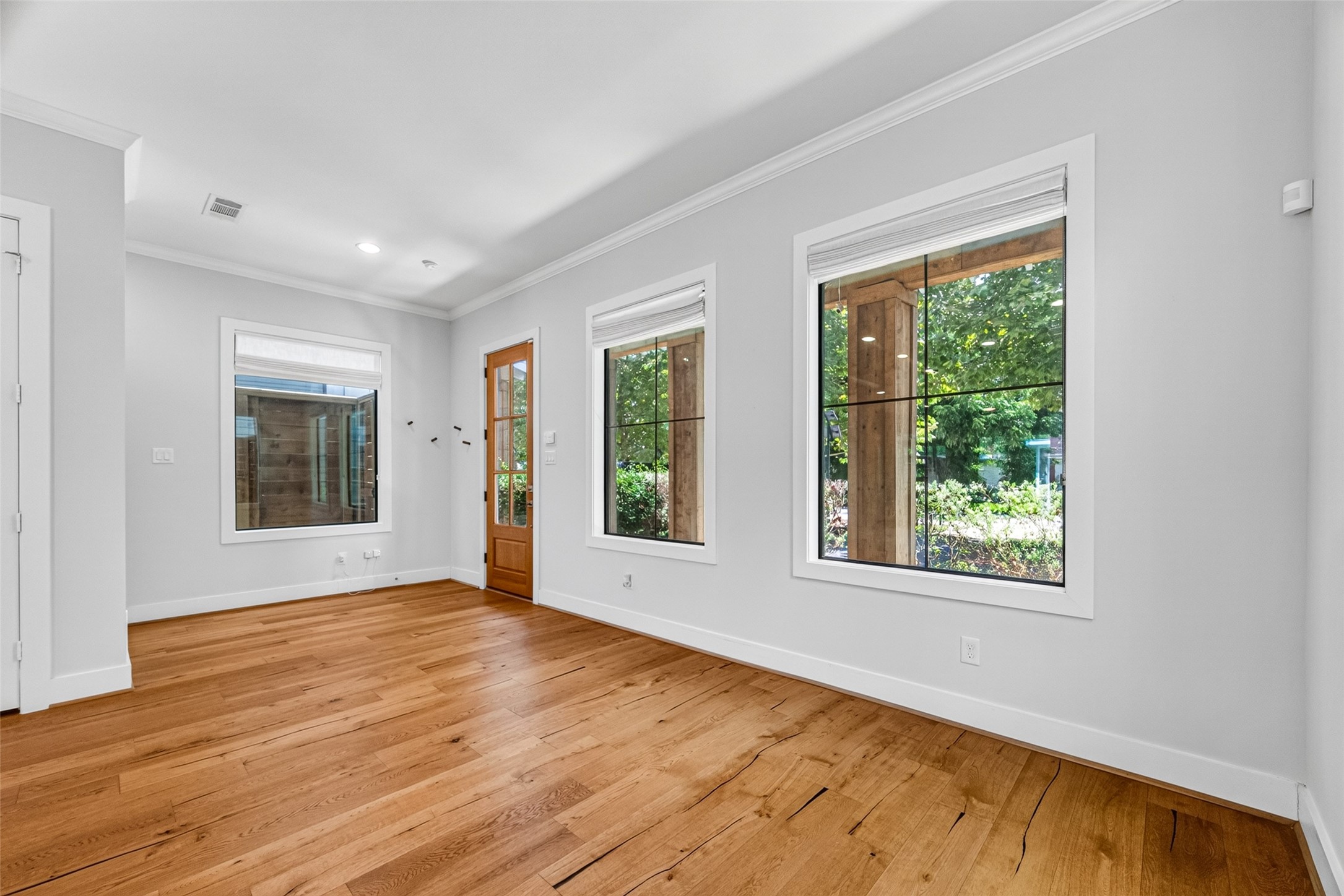 935 Bunton Street, Houston, TX 77009