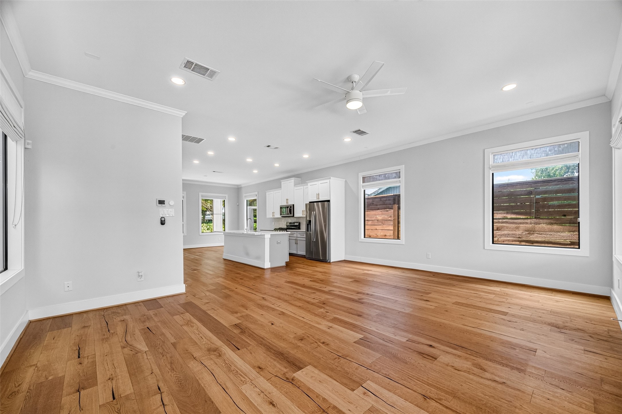 935 Bunton Street, Houston, TX 77009