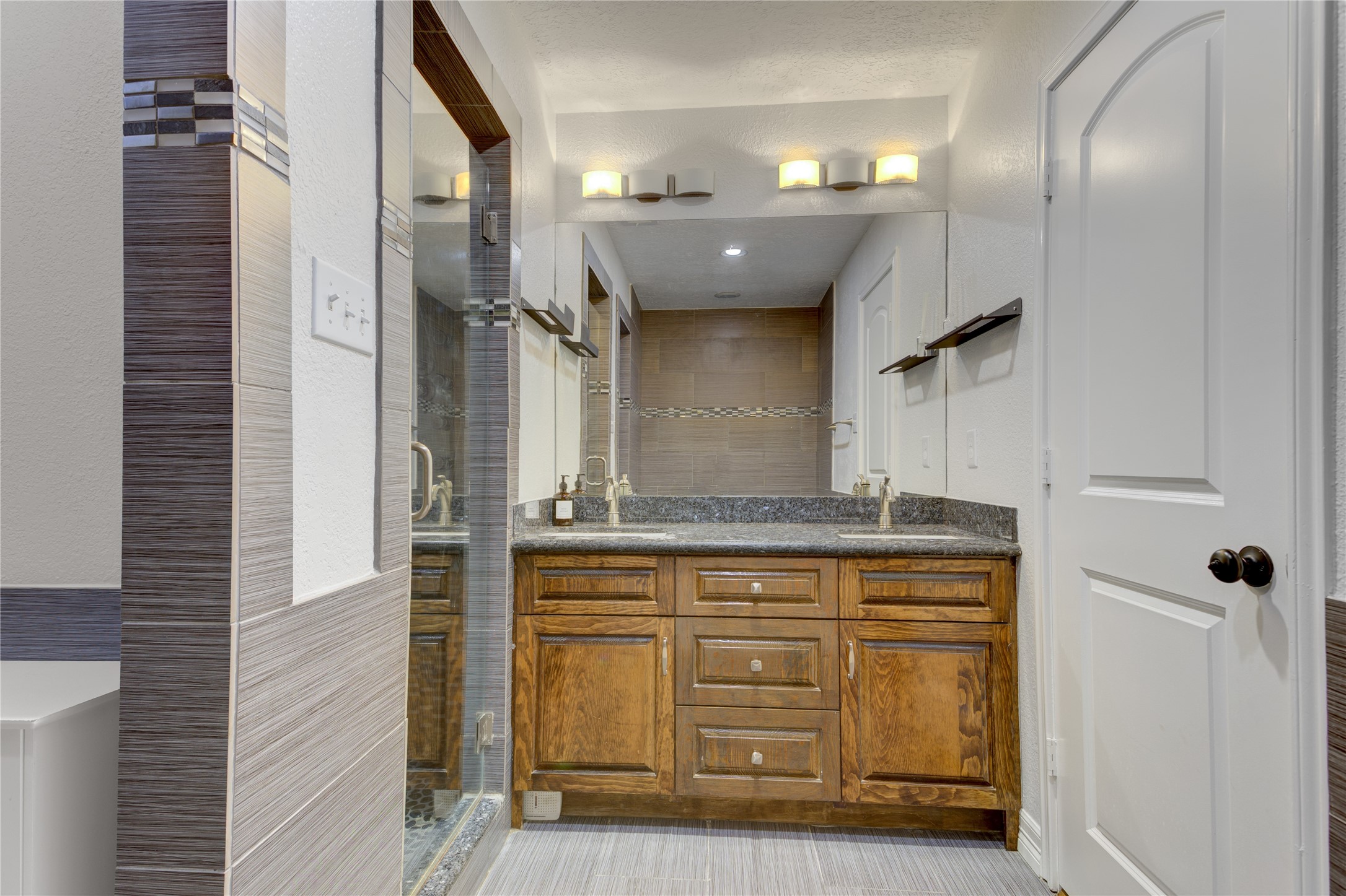 The primary bathroom dual sinks.