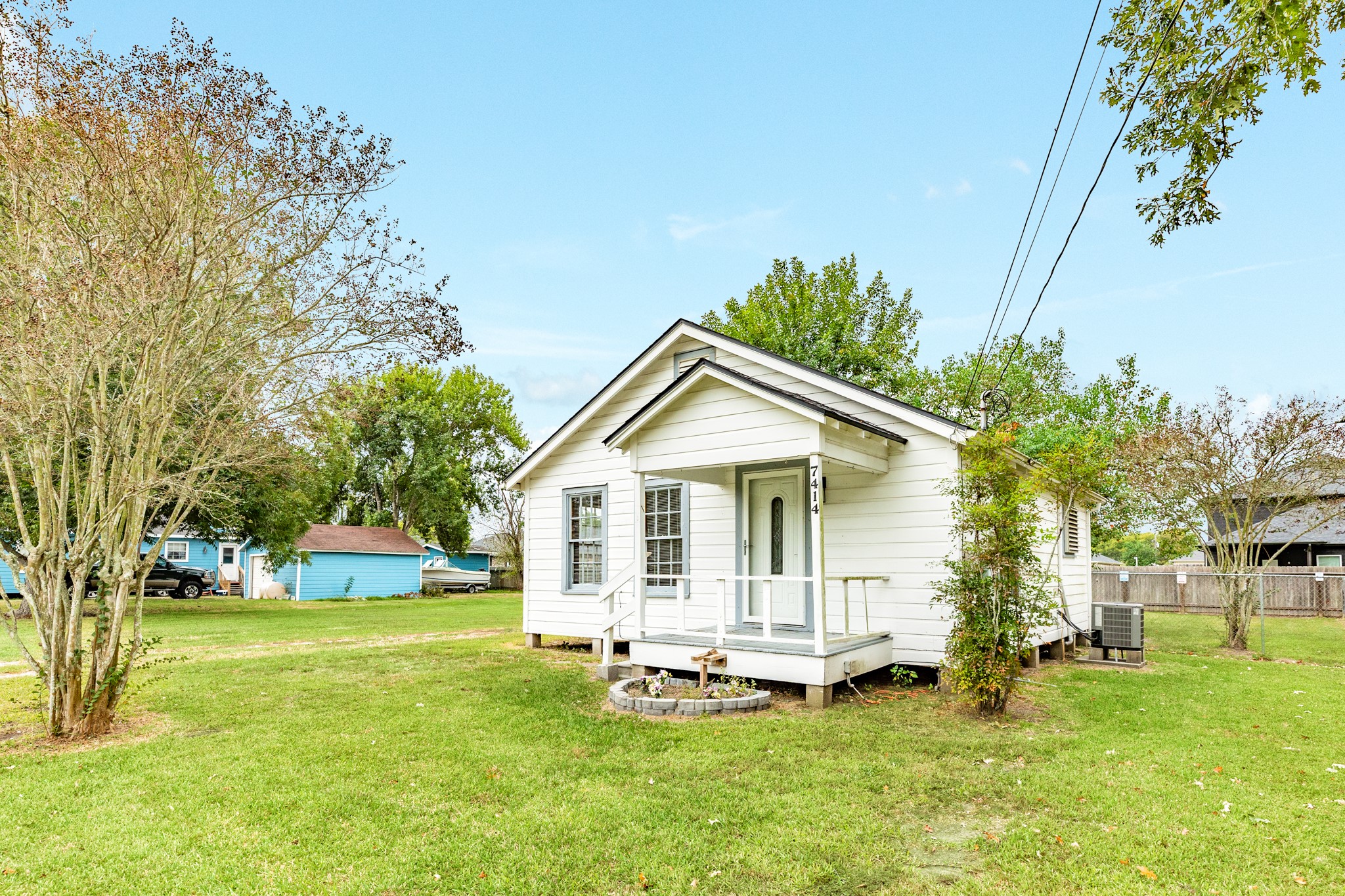 7414 Stewart Street, Hitchcock, TX 77563