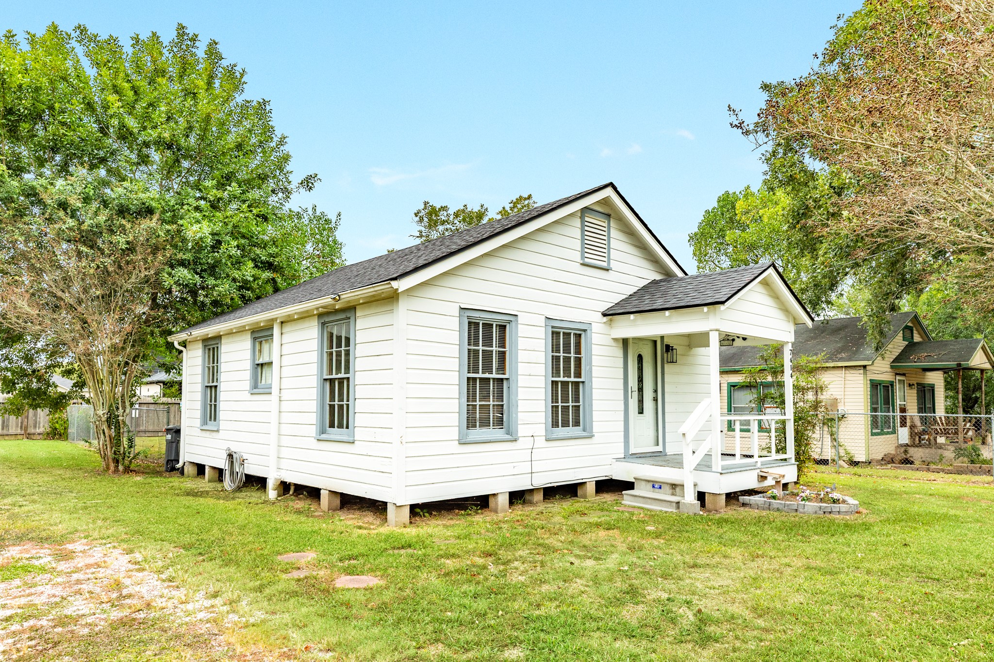 7414 Stewart Street, Hitchcock, TX 77563