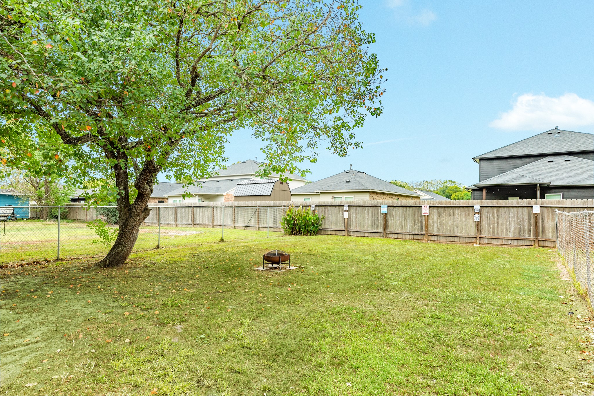 7414 Stewart Street, Hitchcock, TX 77563