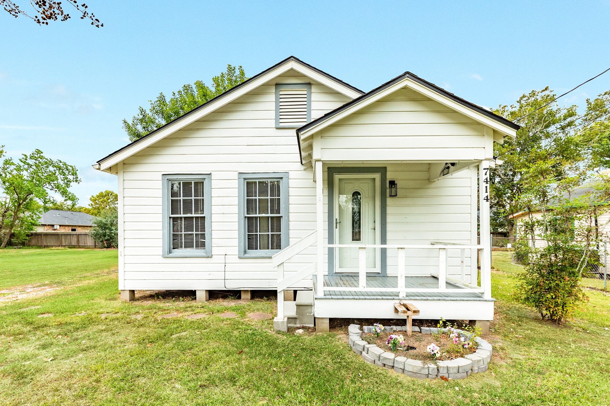 7414 Stewart Street, Hitchcock, TX 77563
