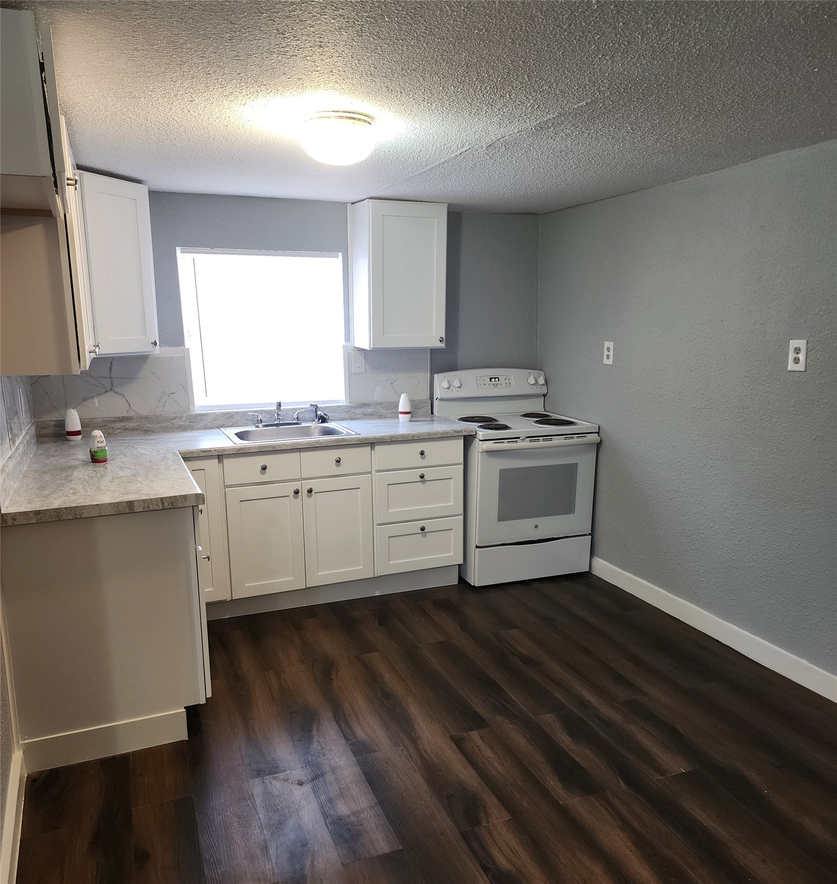 211 Avenue B, #1/2, La Marque, TX 77568