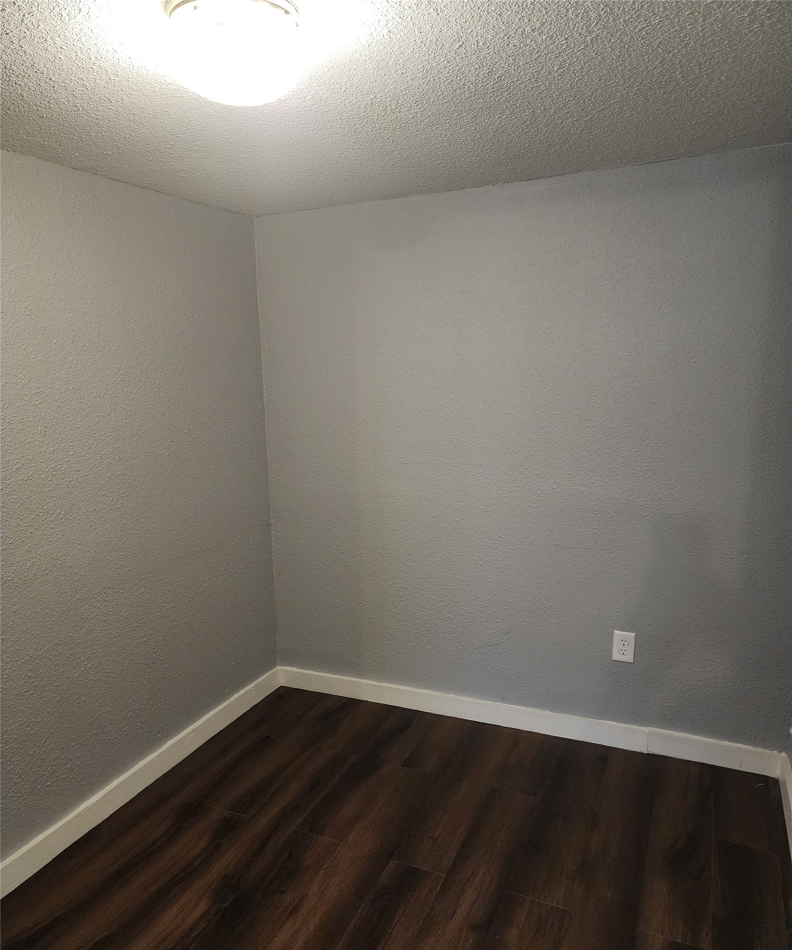211 Avenue B, #1/2, La Marque, TX 77568 211 Avenue B, #1/2, La Marque, TX 77568