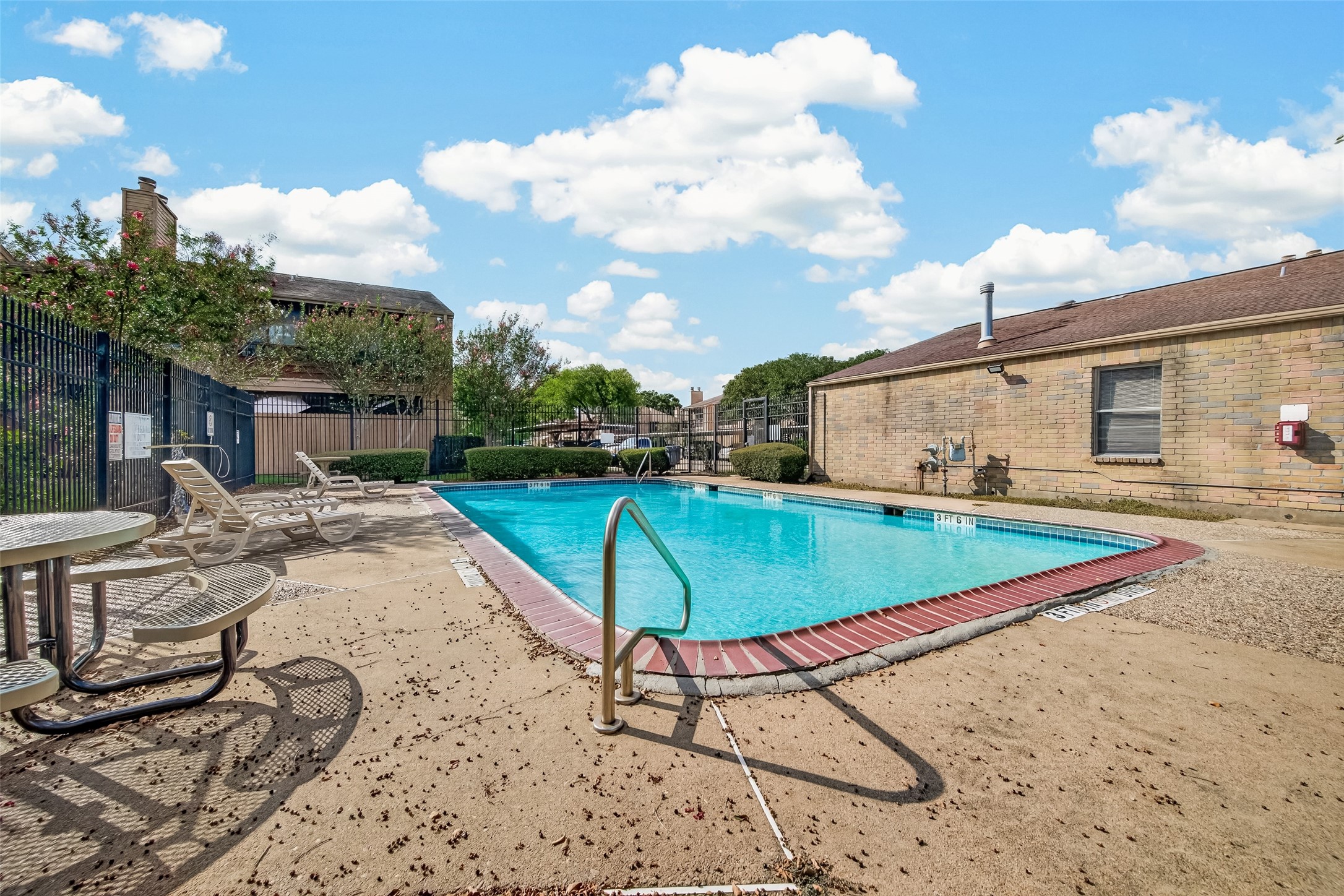 10555 Turtlewood Court, #1006, Houston, TX 77072