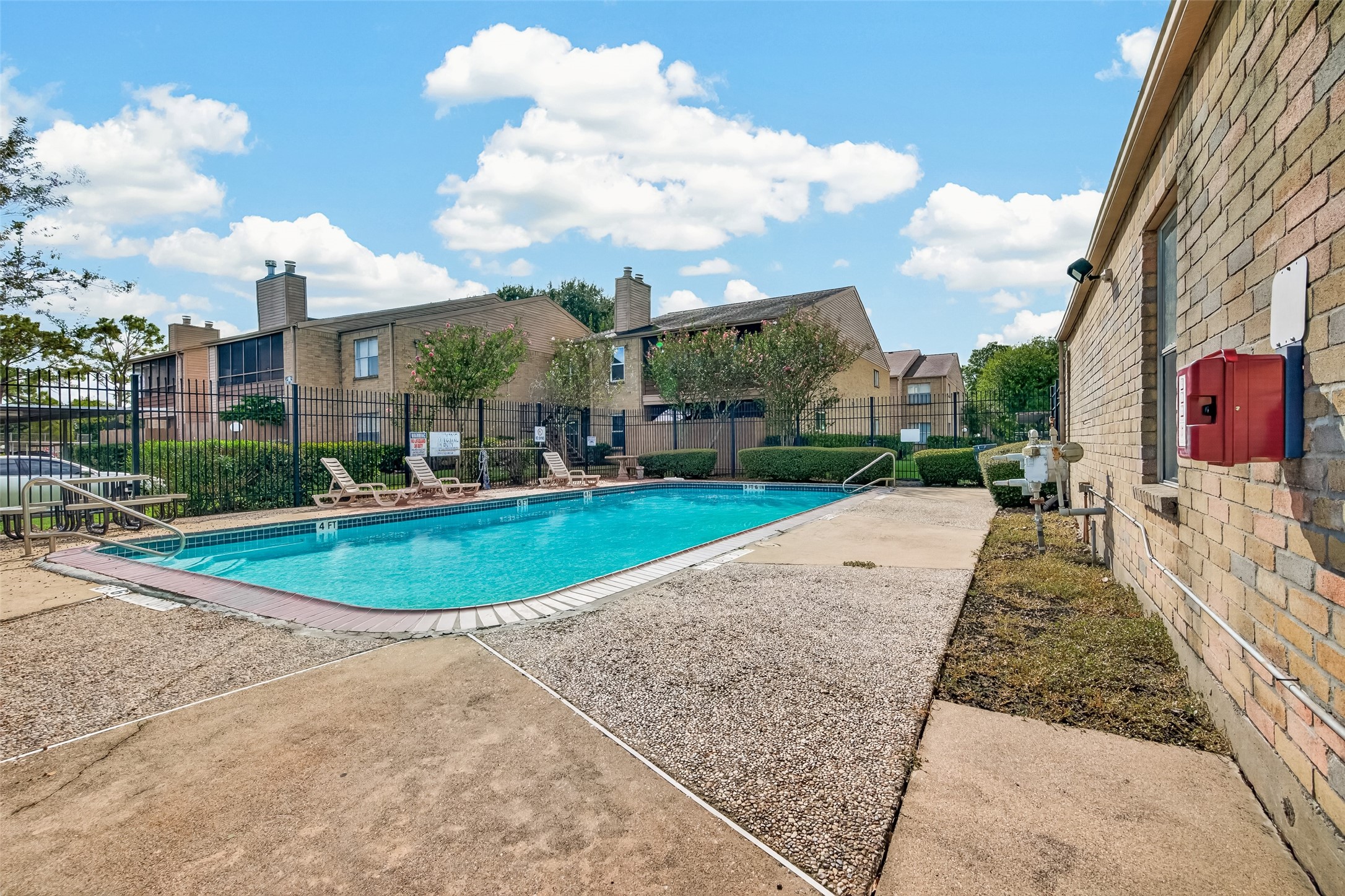10555 Turtlewood Court, #1006, Houston, TX 77072