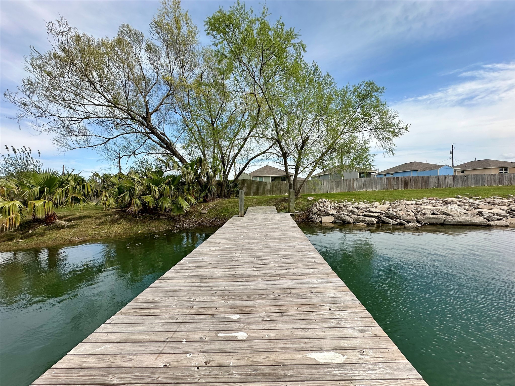 2726 Avenue D, San Leon, TX 77539