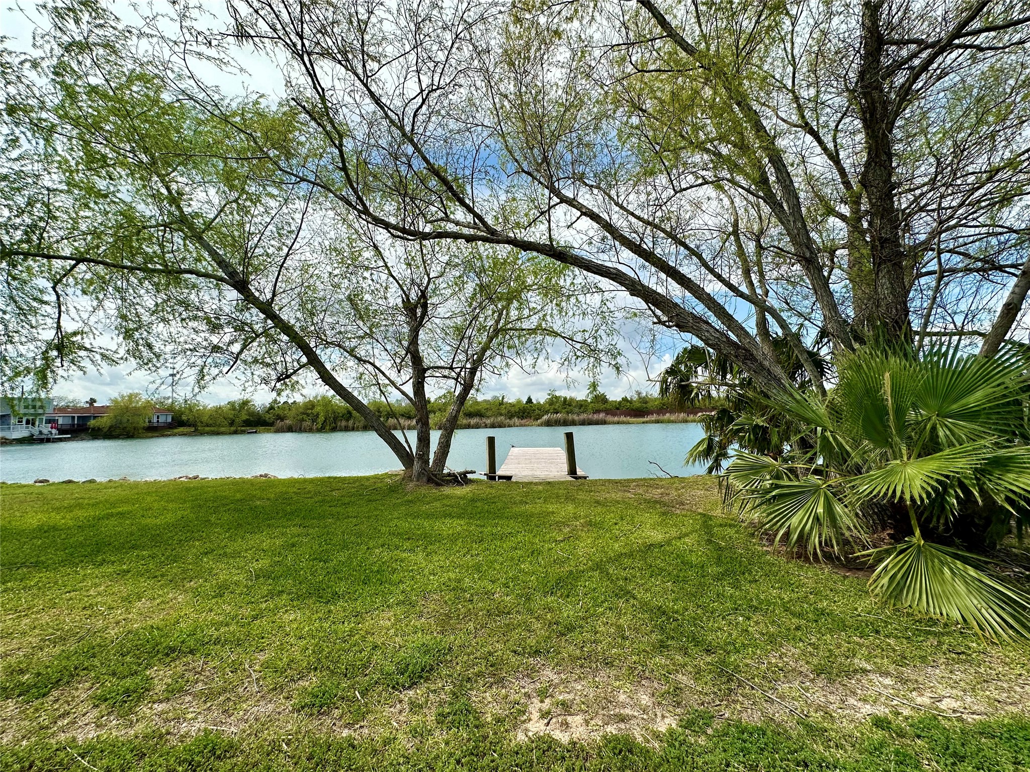 2726 Avenue D, San Leon, TX 77539