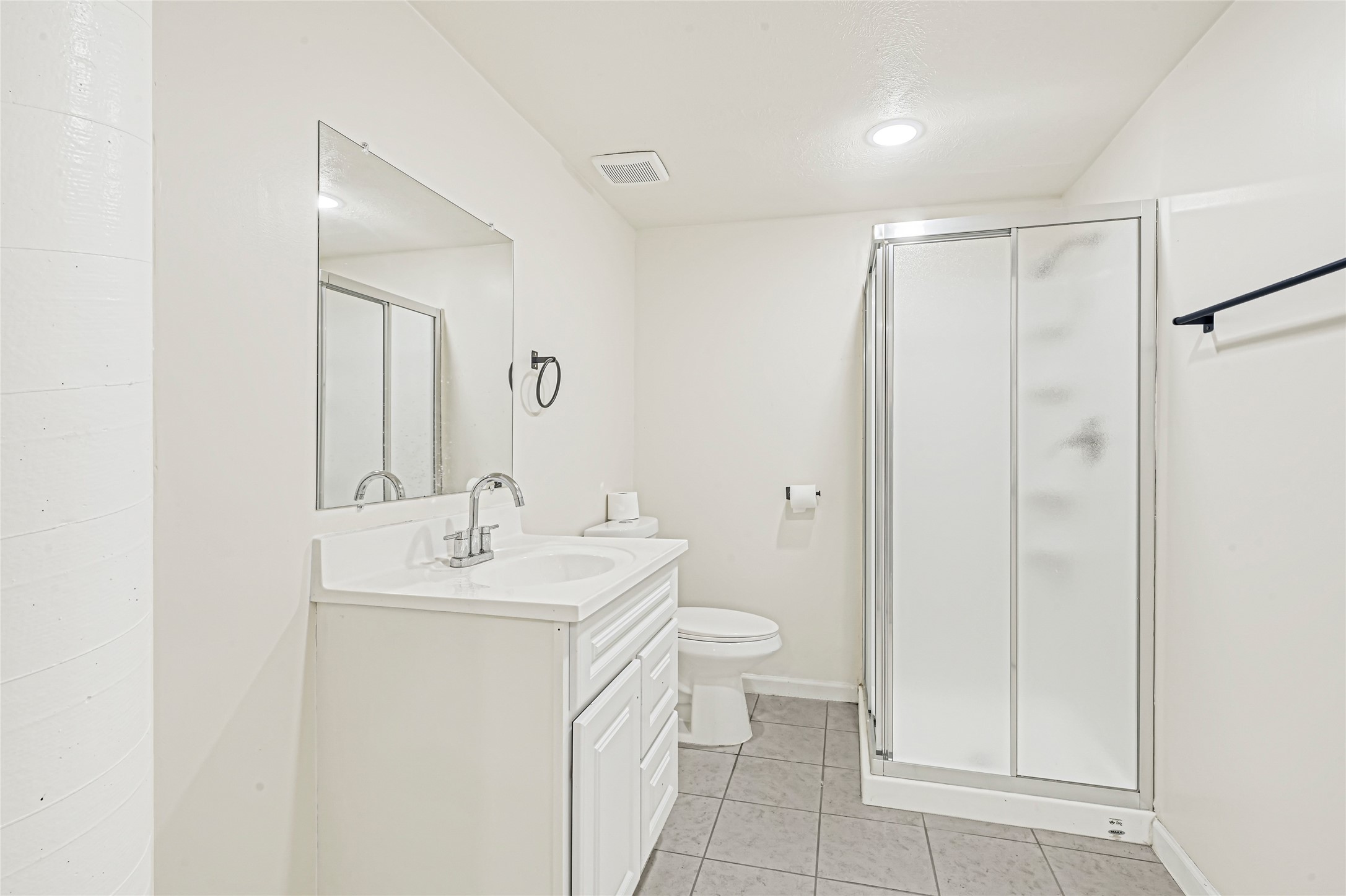First Floor - Full Bathroom