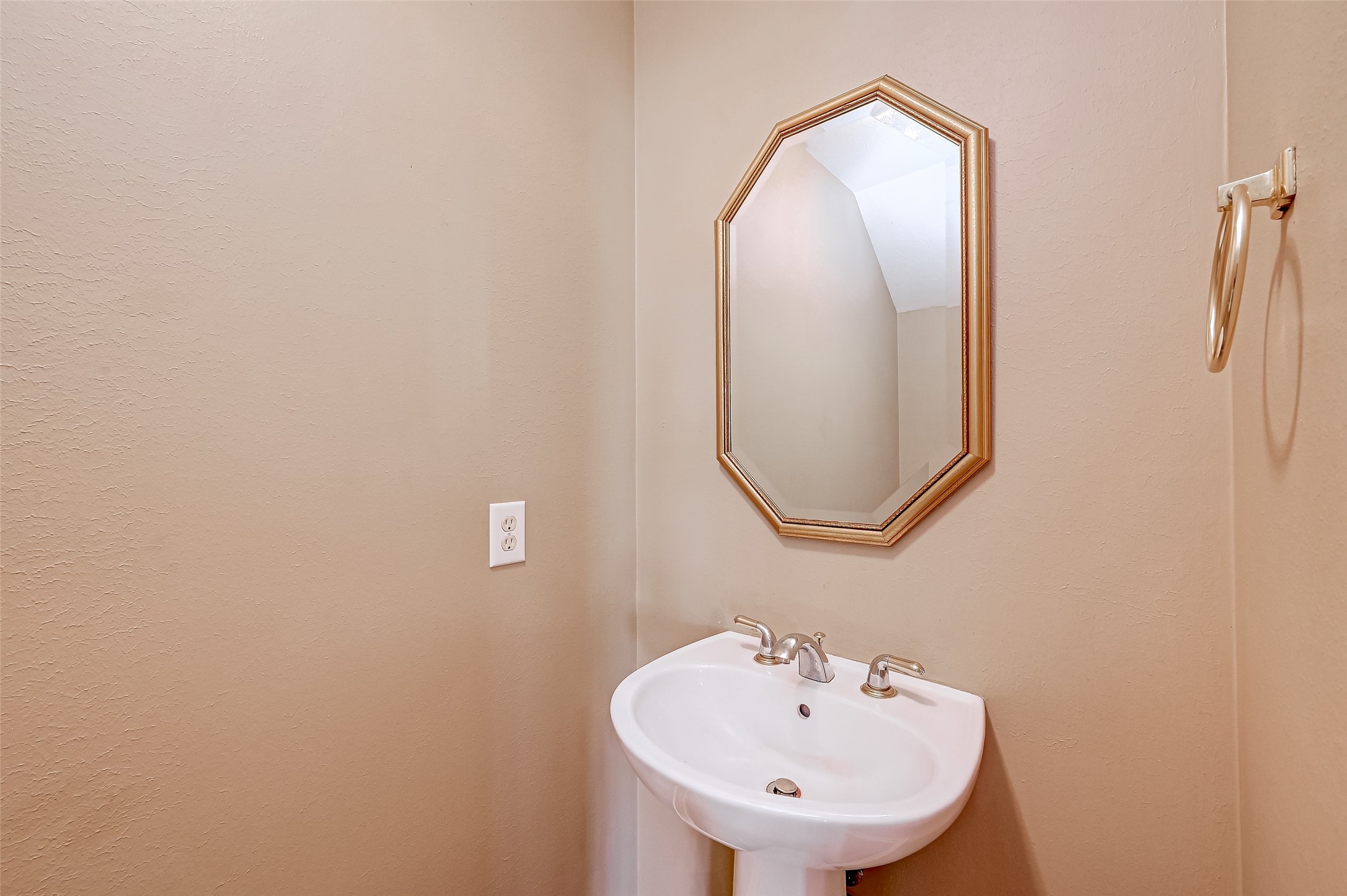 1838 Northshore Drive, Missouri City, TX 77459