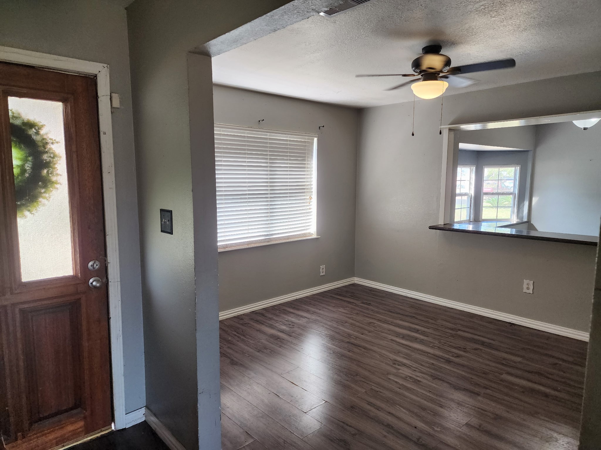 129 Mulberry Street, Lake Jackson, TX 77566 129 Mulberry Street, Lake Jackson, TX 77566