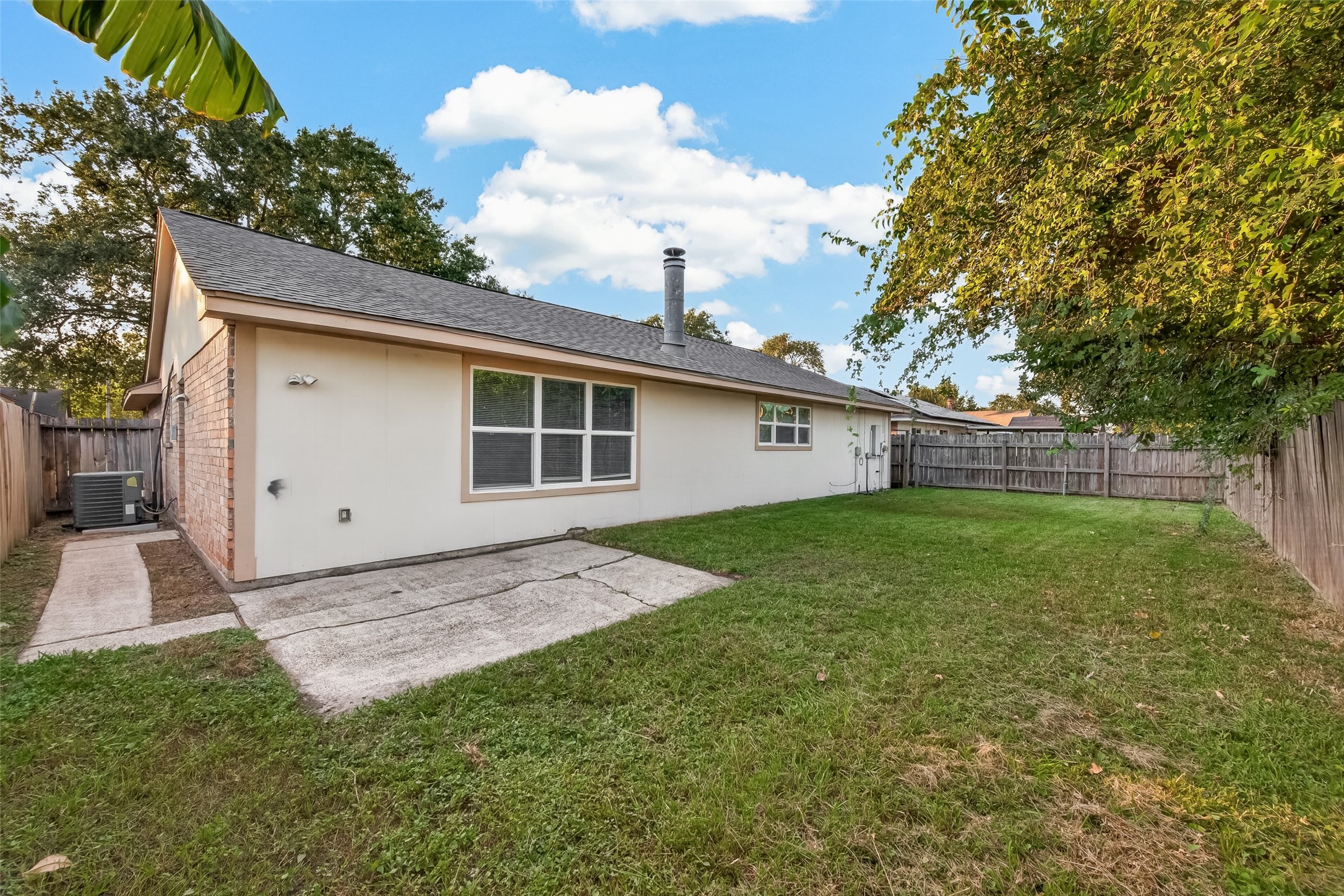 1338 Leadenhall Circle, Channelview, TX 77530