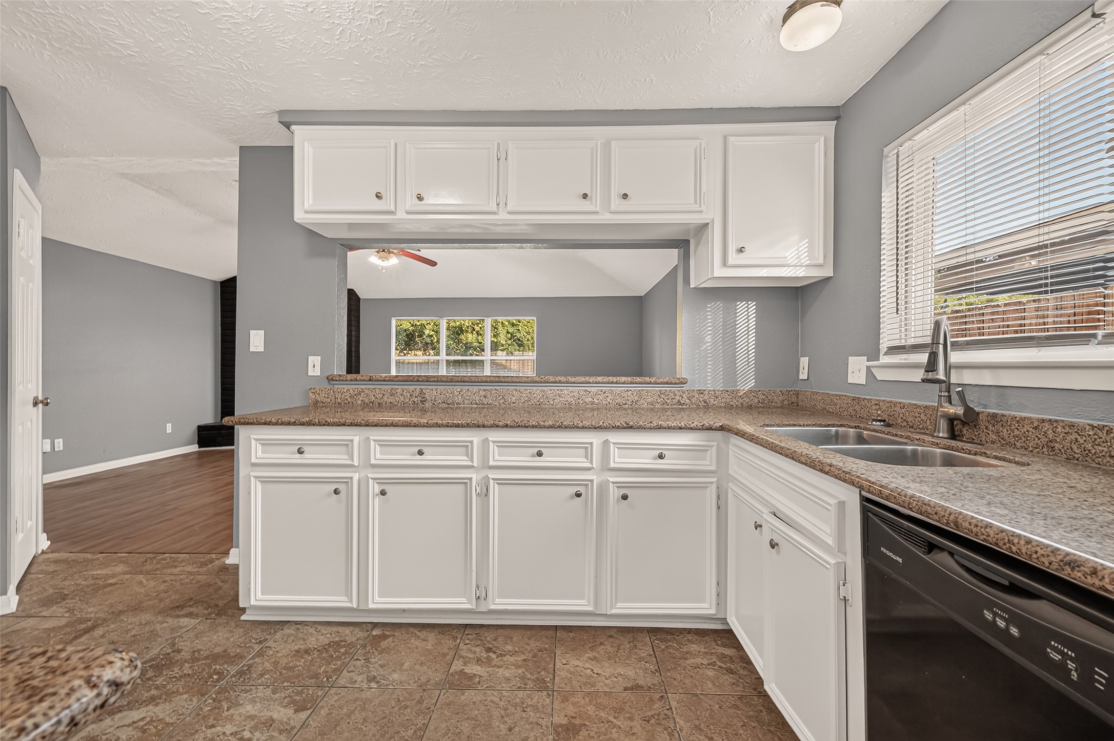 1338 Leadenhall Circle, Channelview, TX 77530