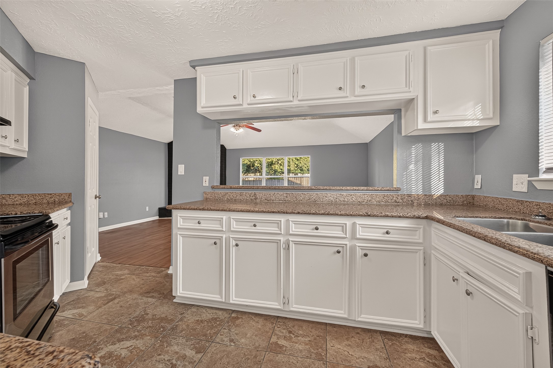 1338 Leadenhall Circle, Channelview, TX 77530