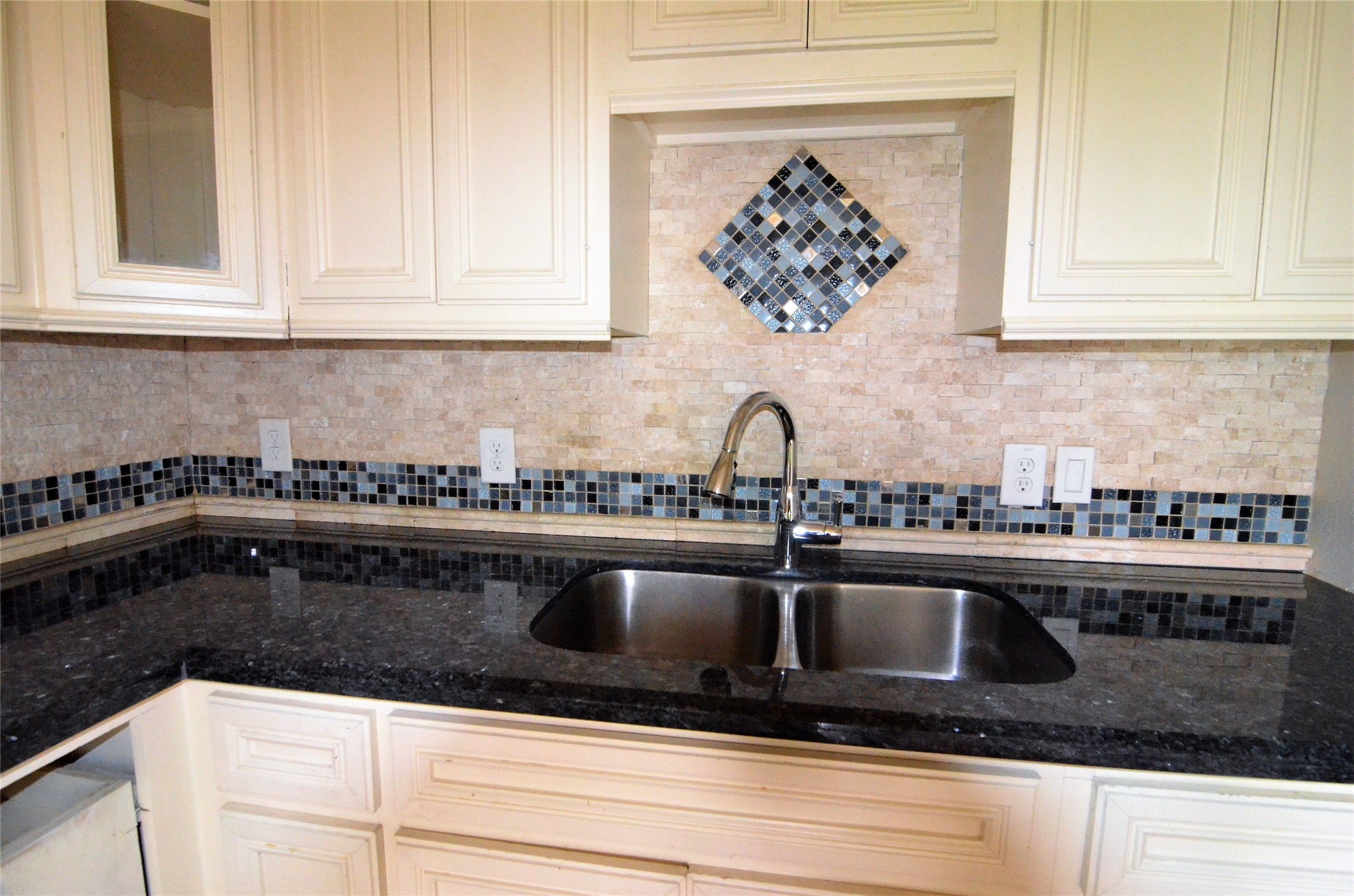7326 Eagle Pass Street, Houston, TX 77020