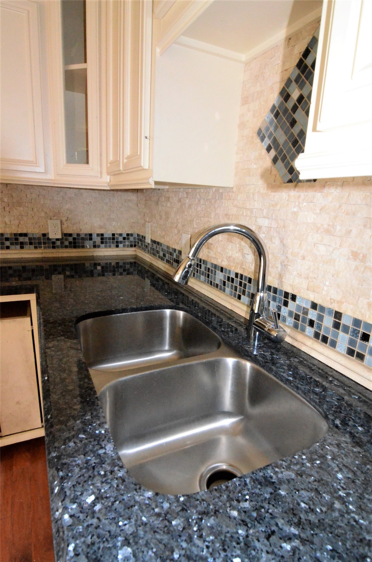 7326 Eagle Pass Street, Houston, TX 77020