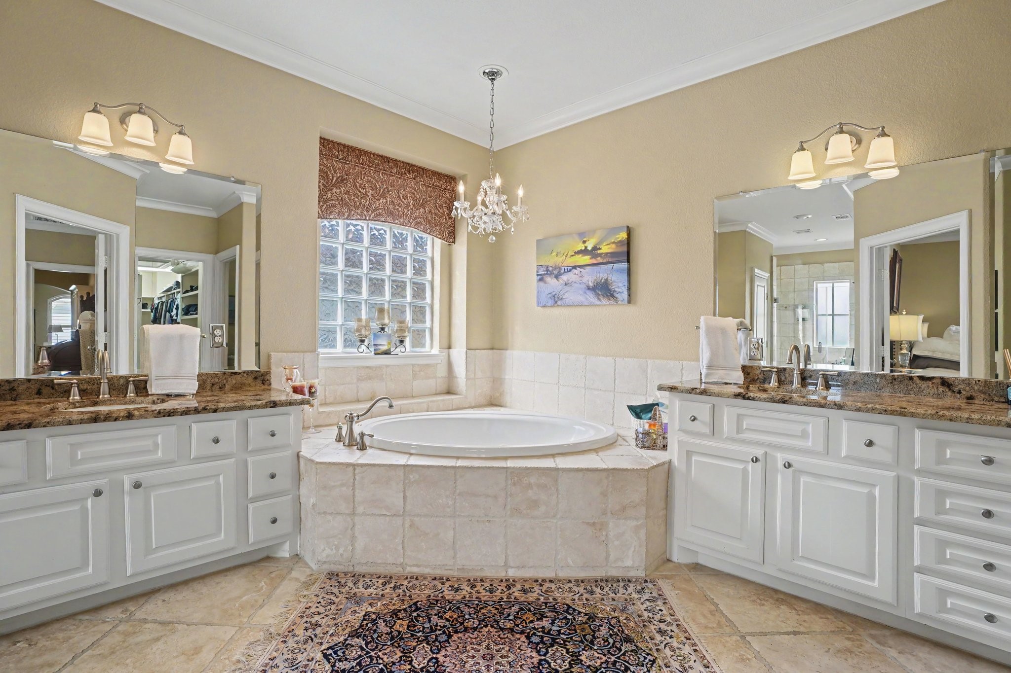 Primary bath with garden tub