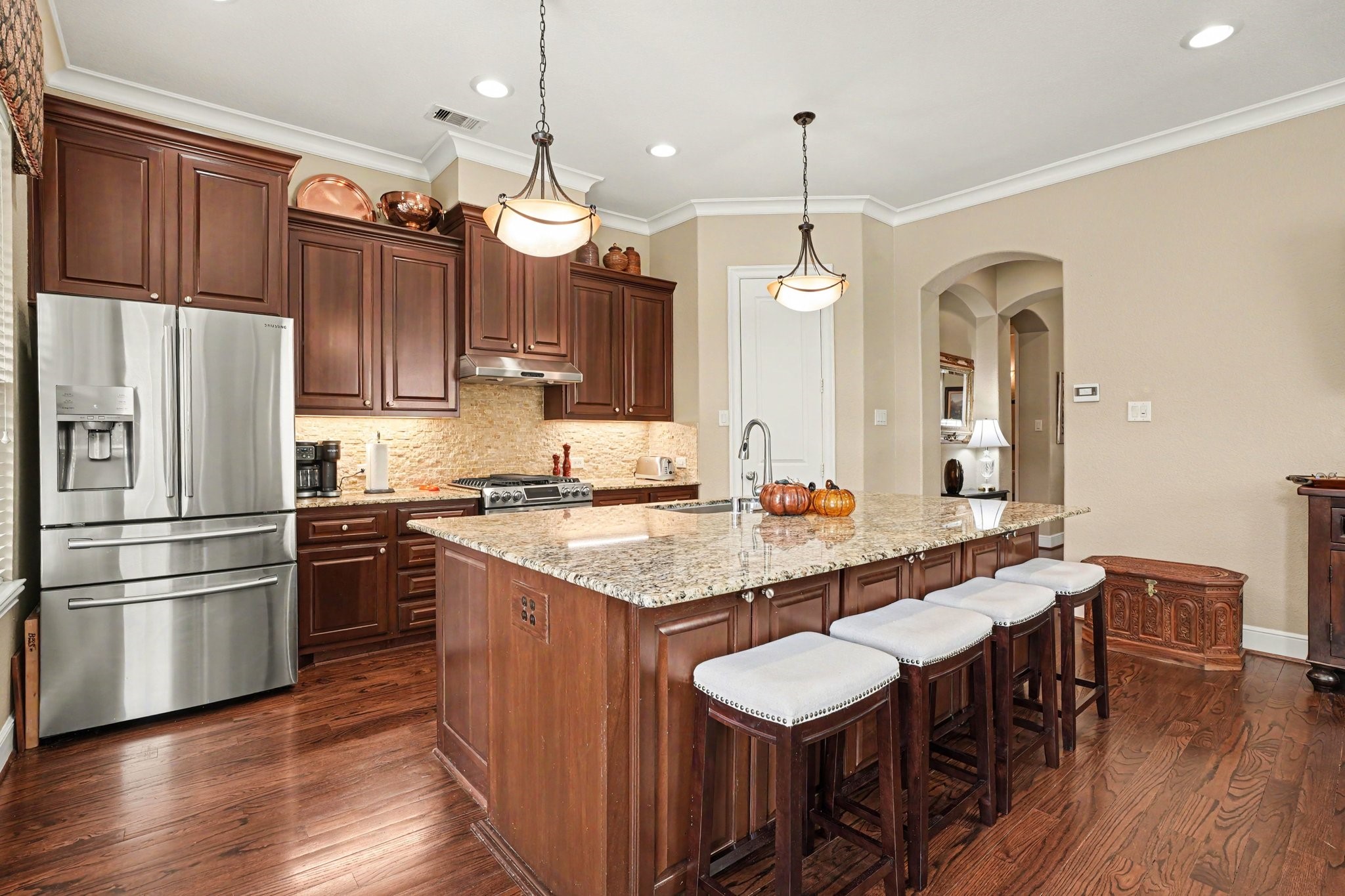 Kitchen with oversized island