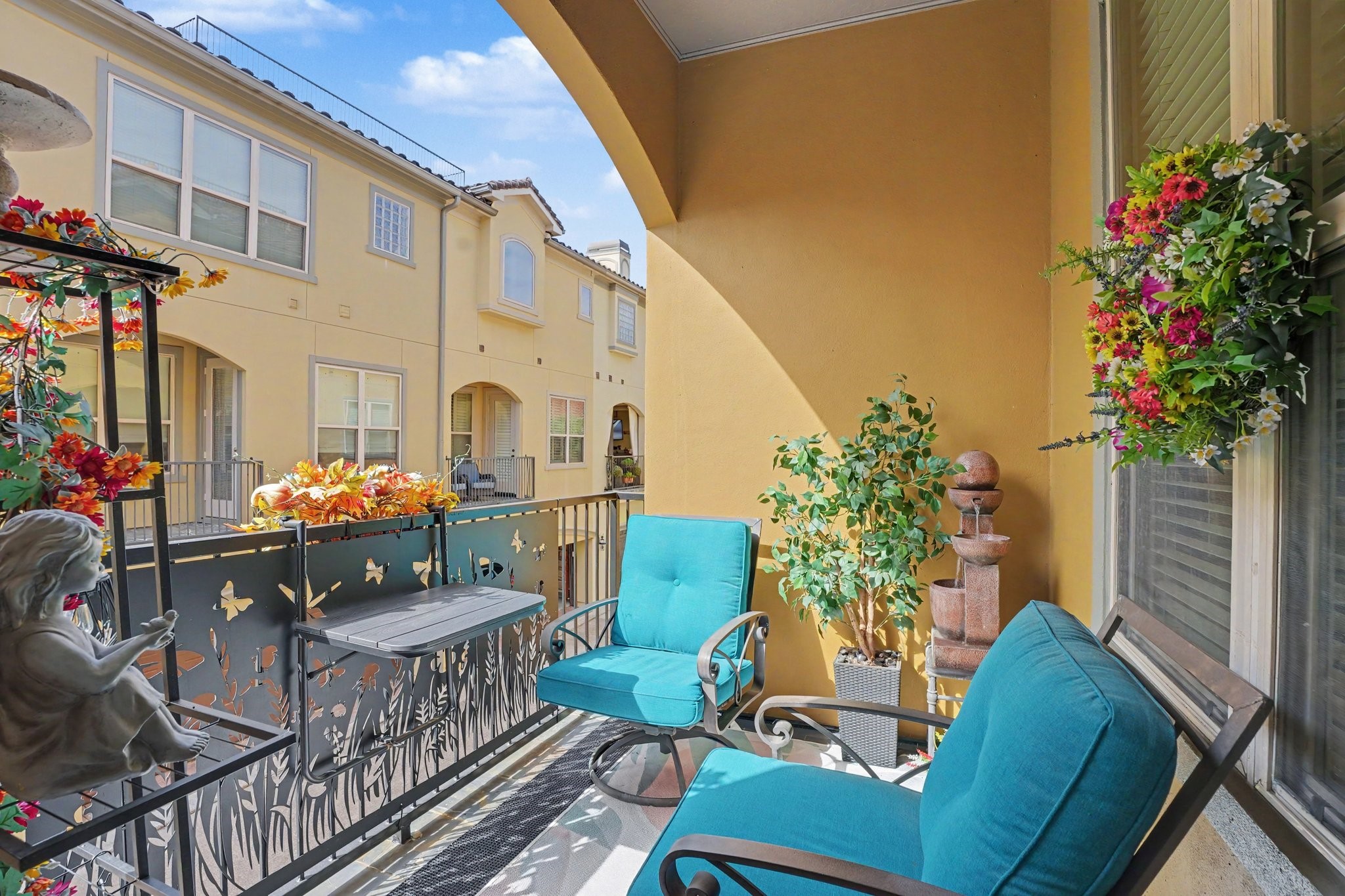 Outdoor patio off of second floor kitchen area