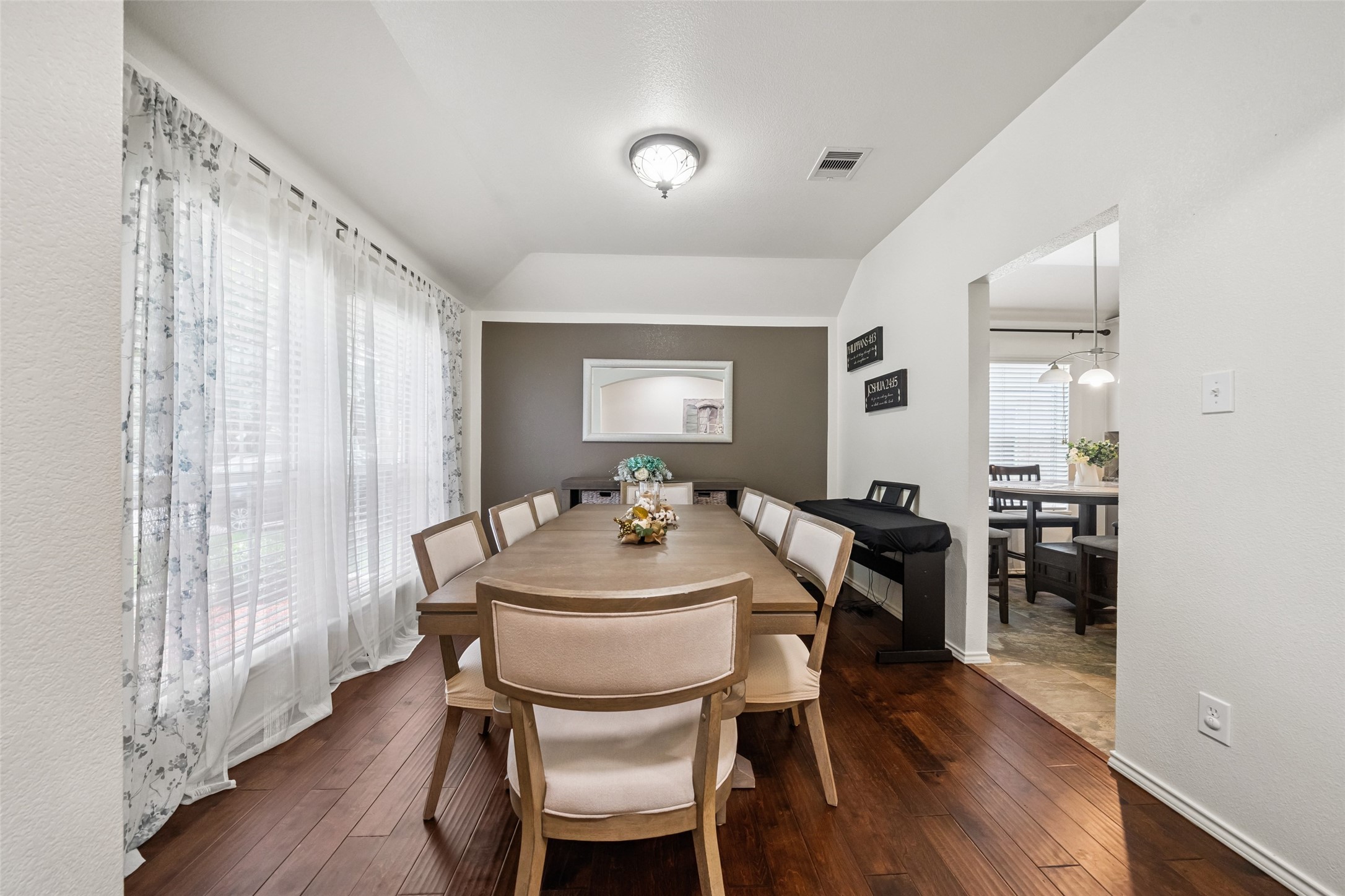 17911 Yukon Pass Drive, Humble, TX 77346