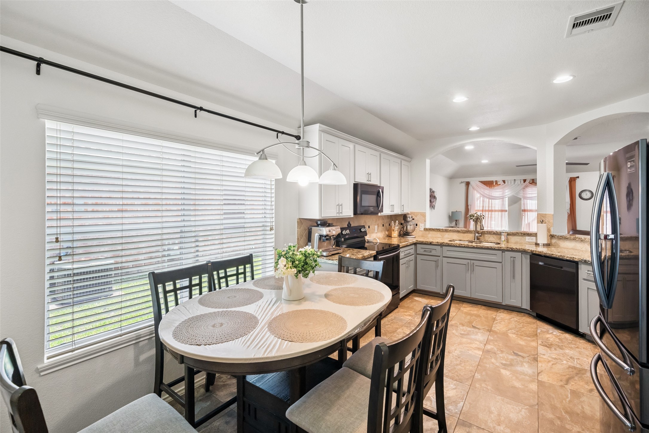 17911 Yukon Pass Drive, Humble, TX 77346