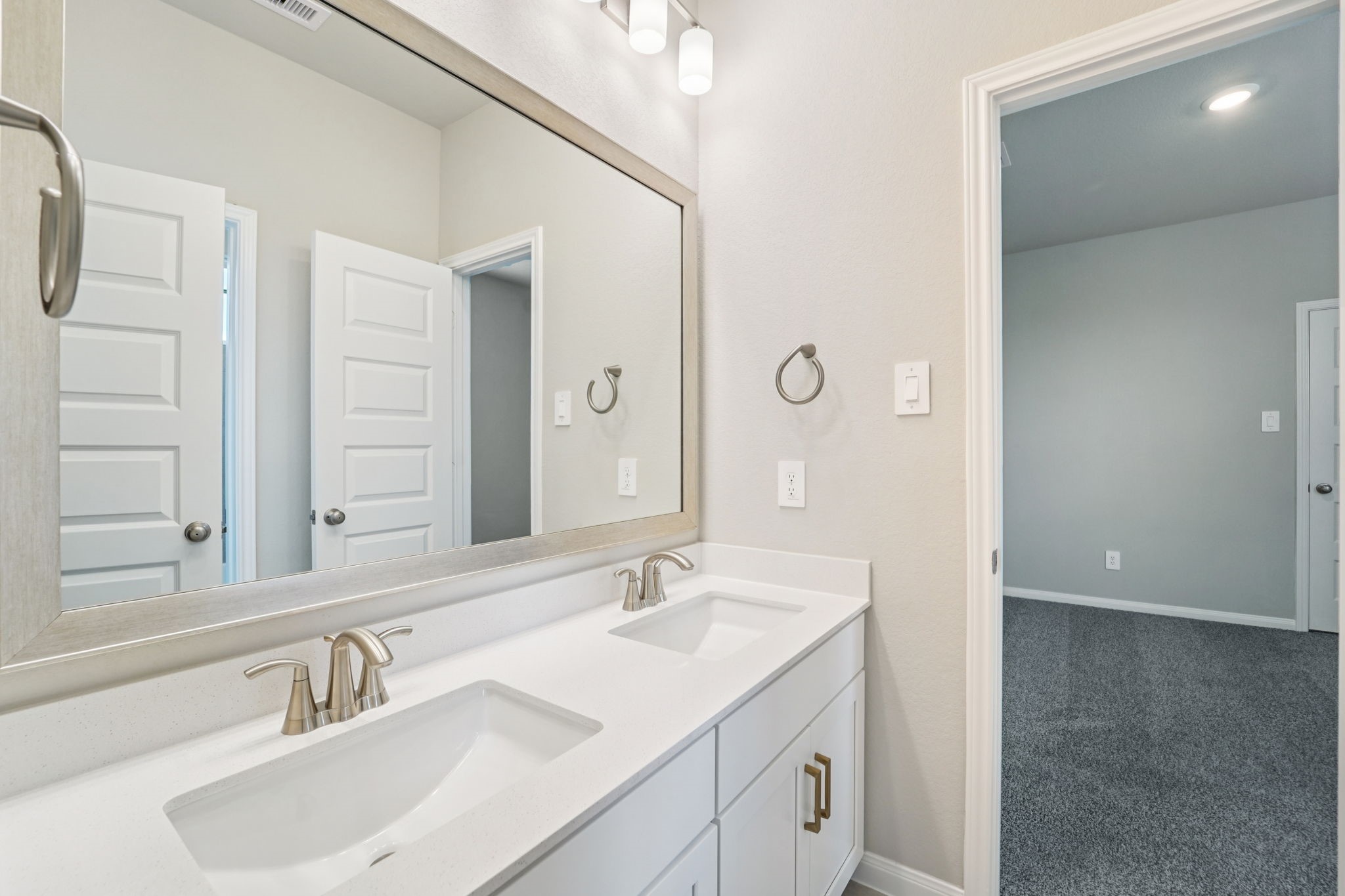 Photo is not of actual home, but is an inspirational photo of builder's model home and may depict options, furnishings, and/or decorator features that are not included.