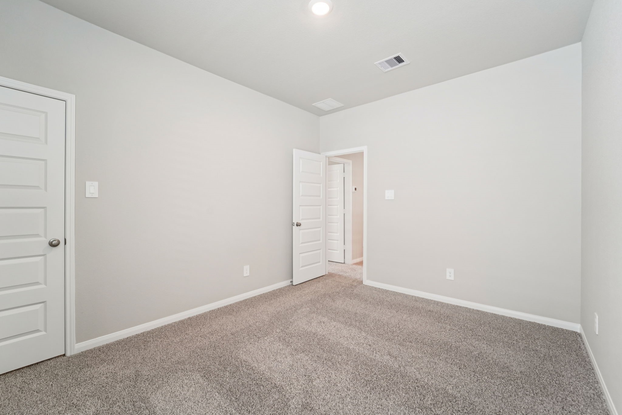 Photo is not of actual home, but is an inspirational photo of builder's model home and may depict options, furnishings, and/or decorator features that are not included.