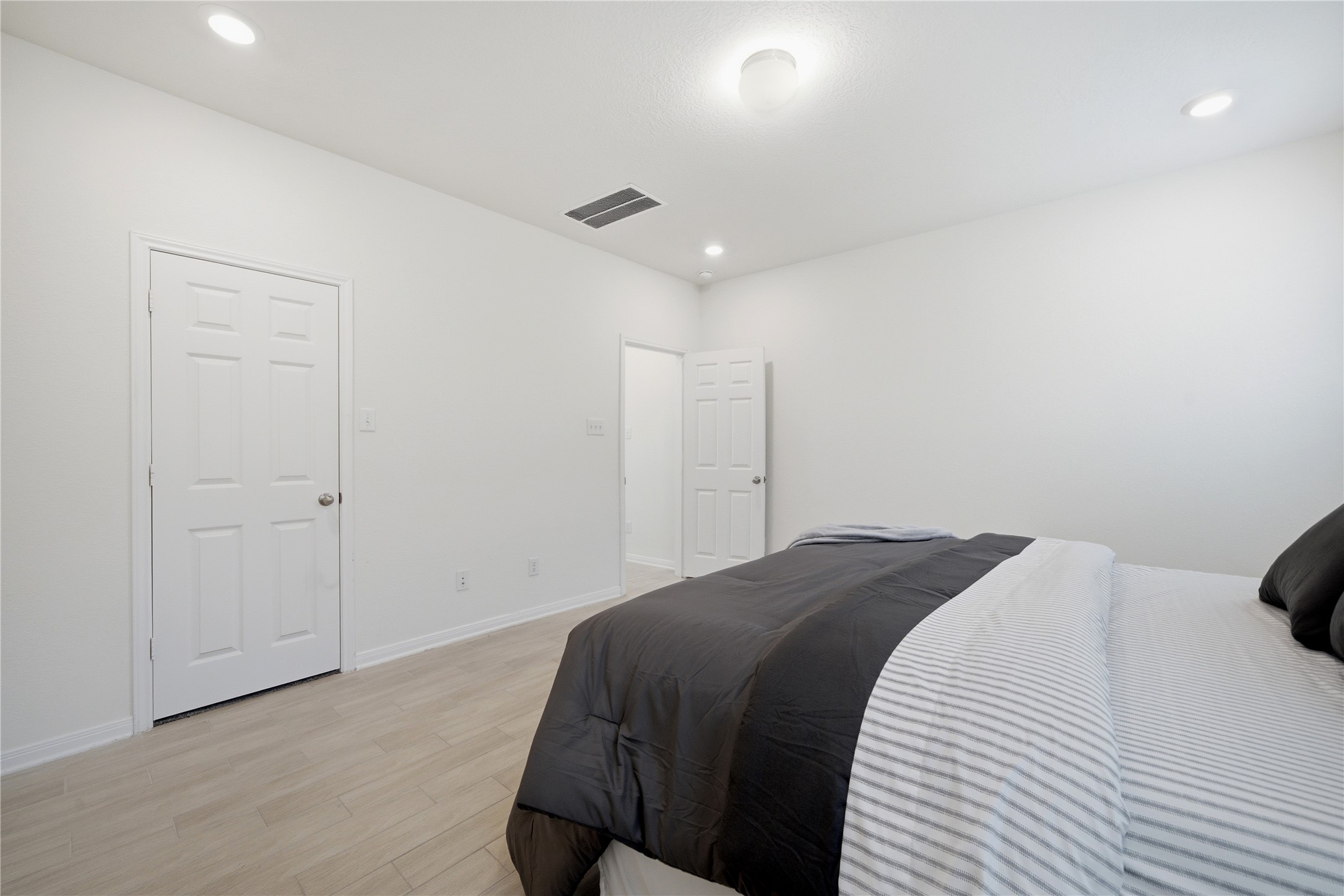 10318 Mount Winchell Drive, Iowa Colony, TX 77583