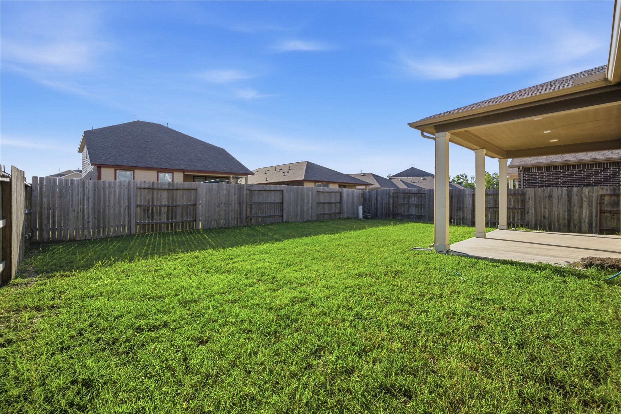 10318 Mount Winchell Drive, Iowa Colony, TX 77583
